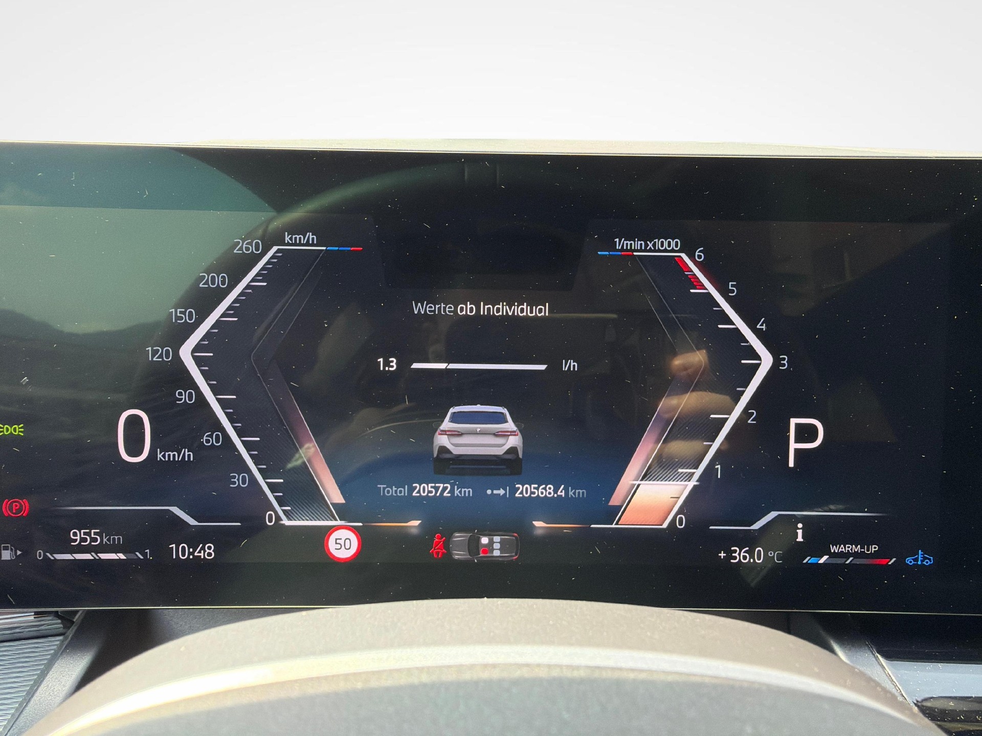 BMW 520d xDrive Touring-image-14