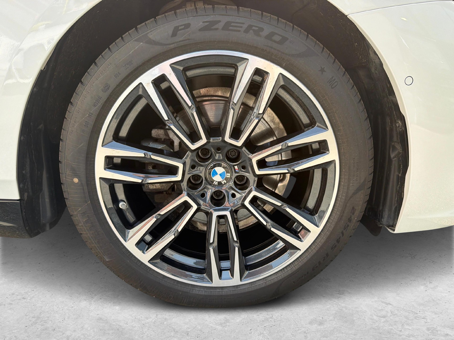 BMW 520d xDrive Touring-image-10