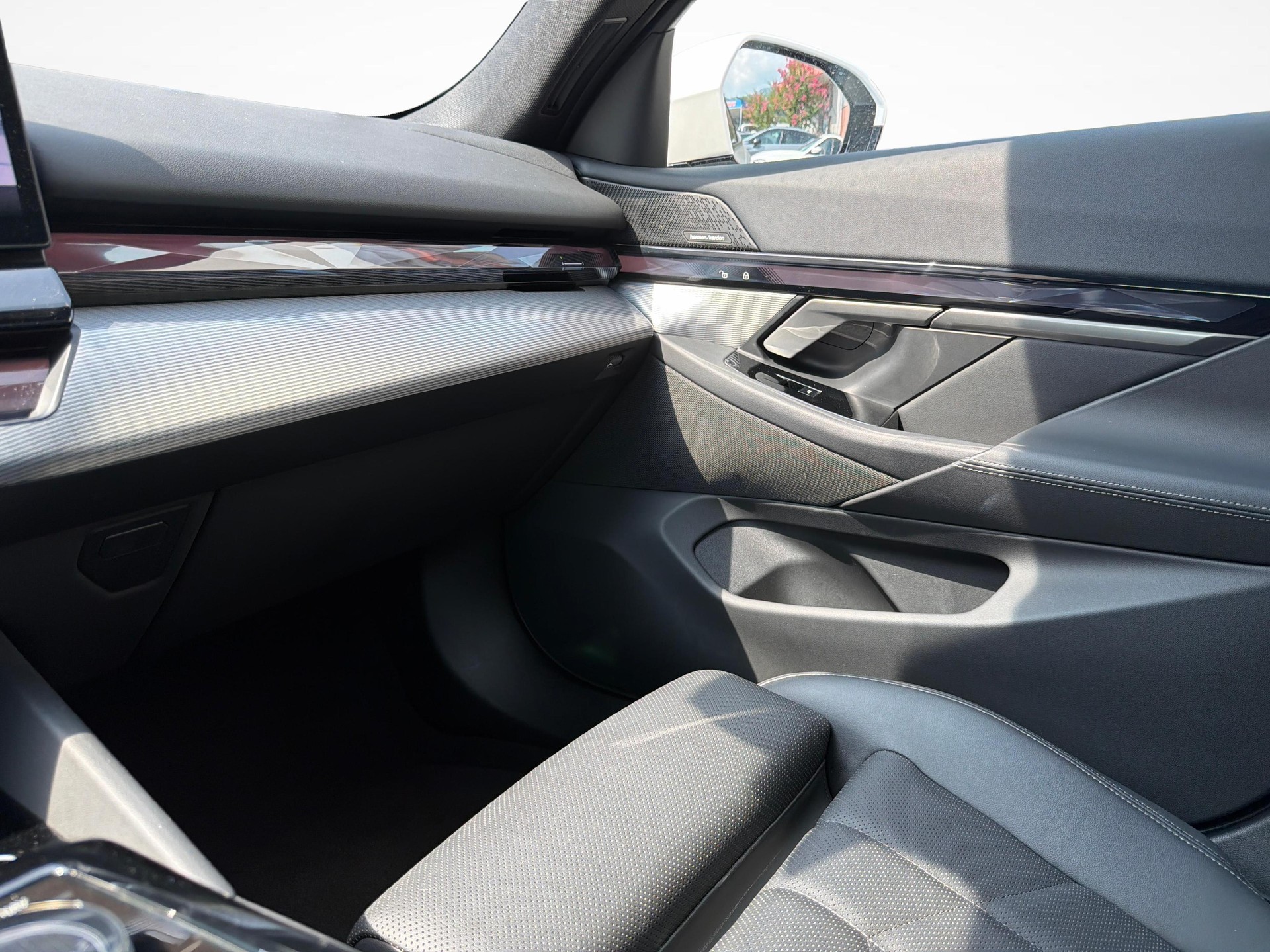 BMW 520d xDrive Touring-image-17