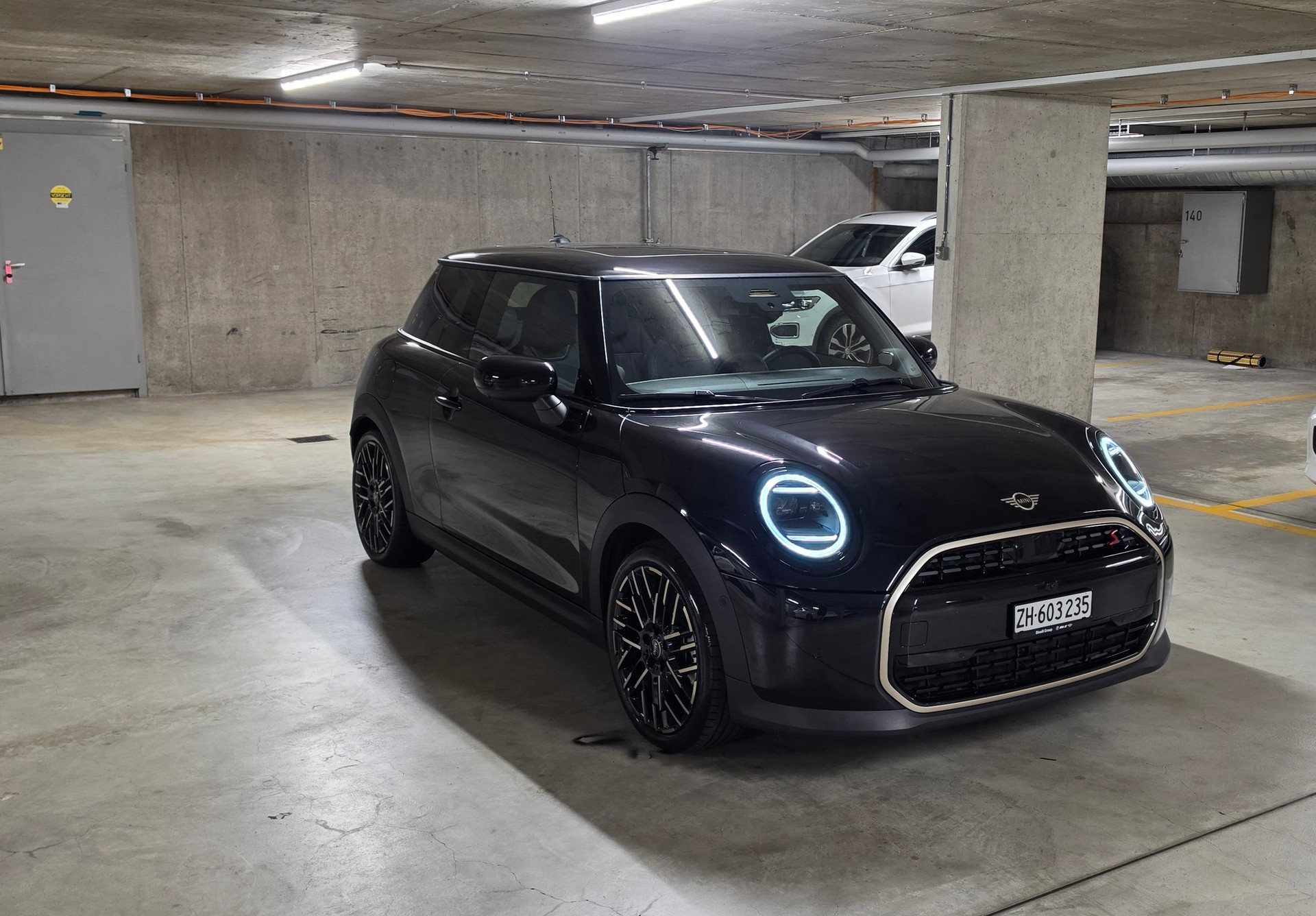 MINI COOPER-image-0