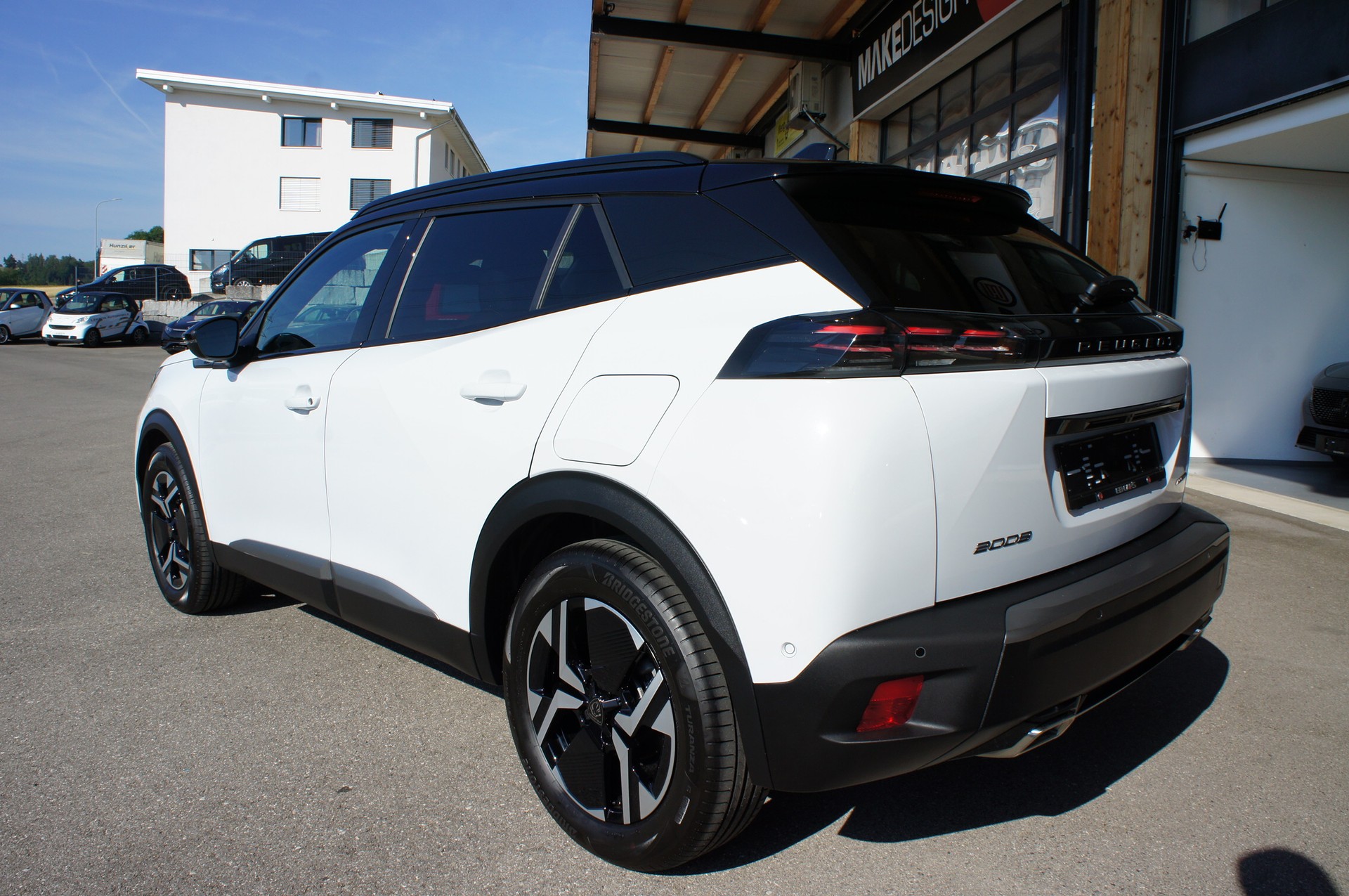 PEUGEOT 2008 1.2 145 MHEV GT-image-2