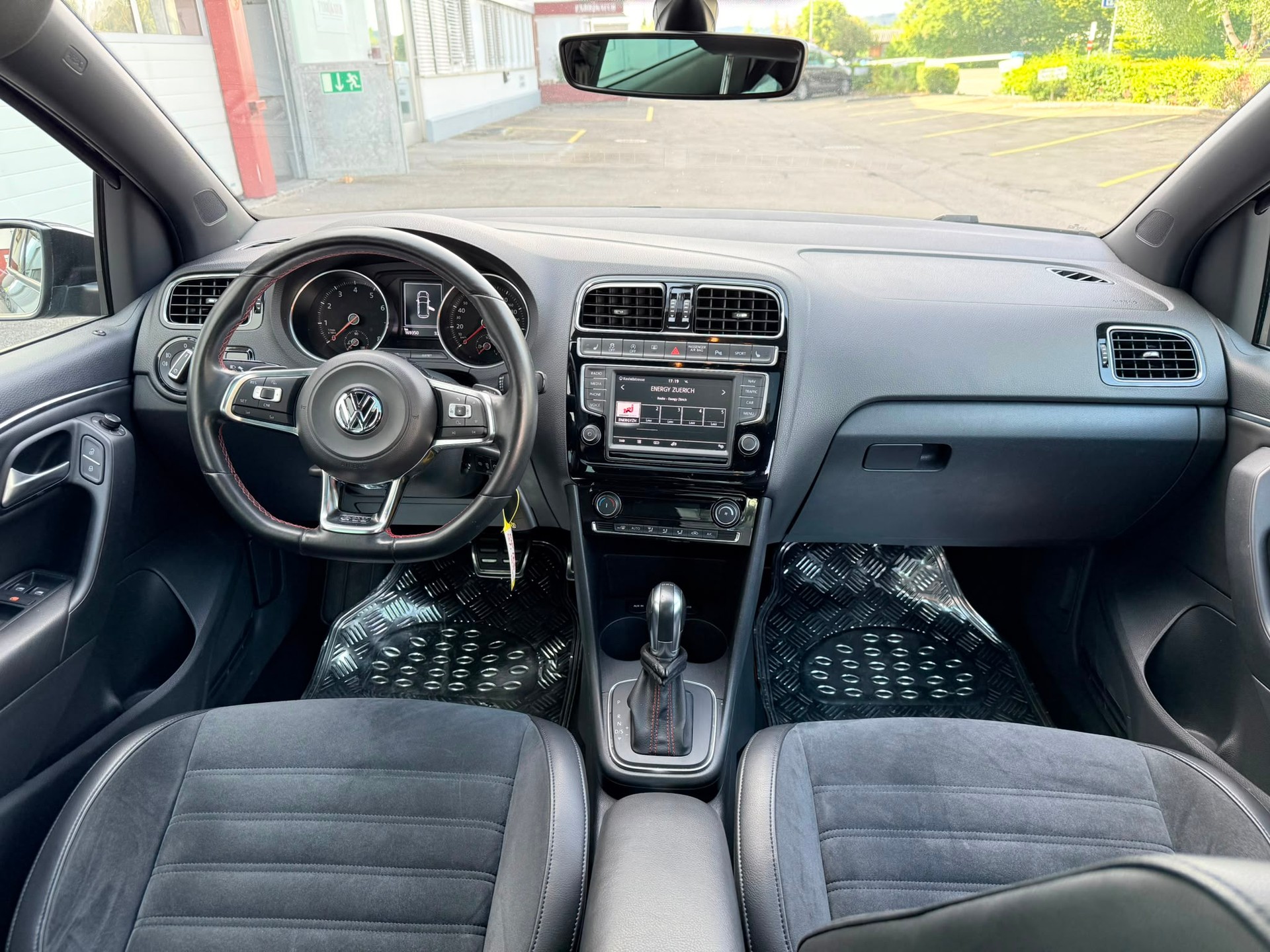 VW Polo 1.8 TSI GTI DSG-image-6