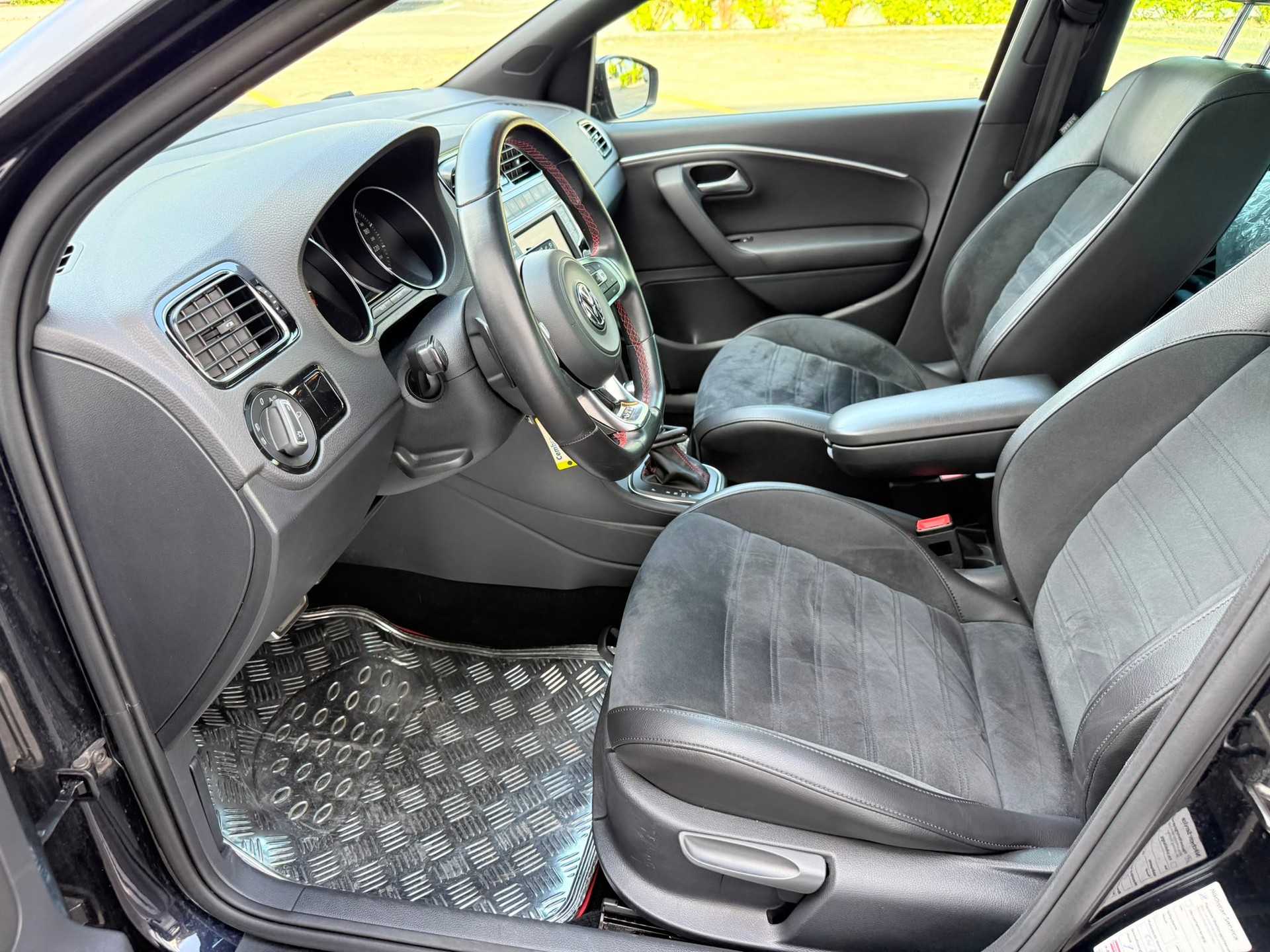 VW Polo 1.8 TSI GTI DSG-image-5