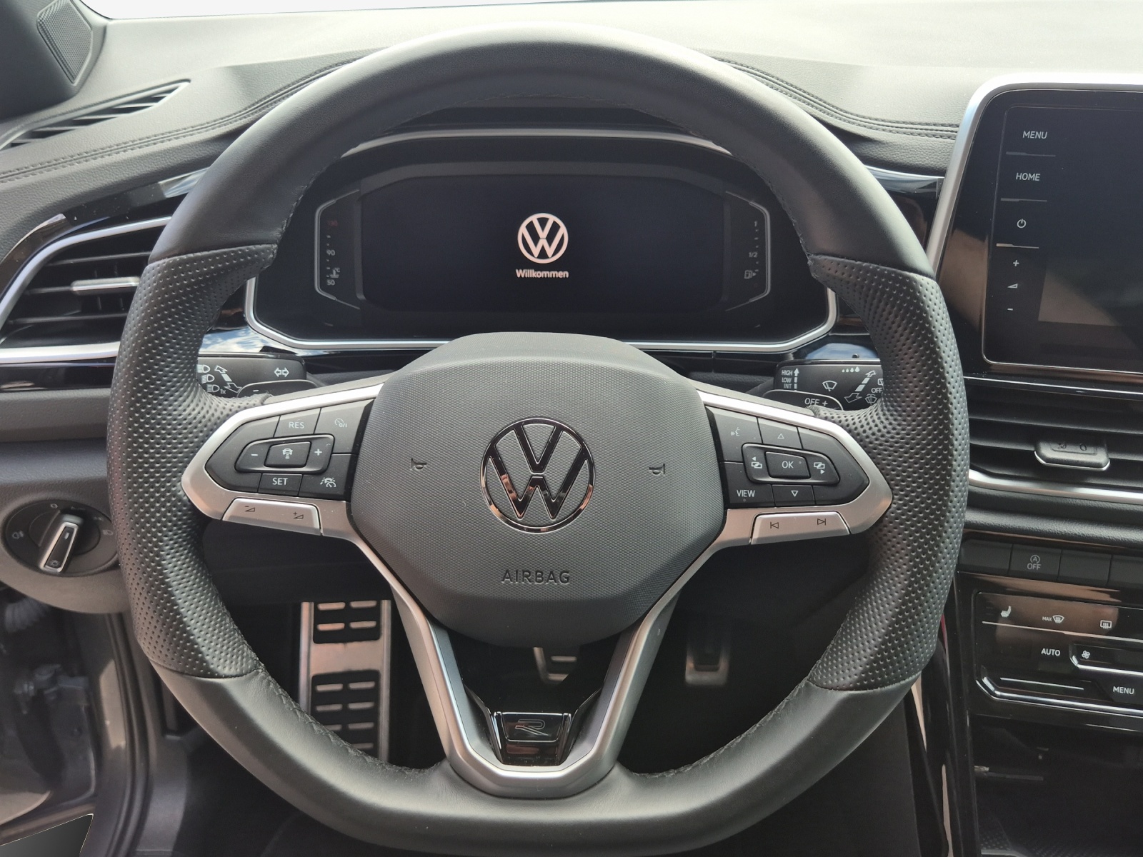 VW T-Roc 2.0 TSI R-Line DSG 4Motion-image-9