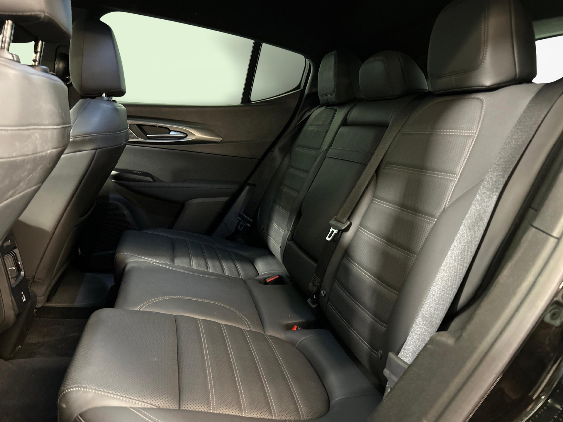 ALFA ROMEO Tonale 1.3 Plug-in Hybrid Veloce Q4-image-3