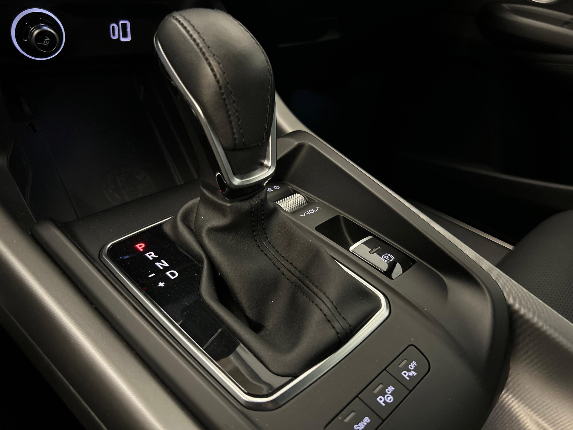 ALFA ROMEO Tonale 1.3 Plug-in Hybrid Veloce Q4-image-15