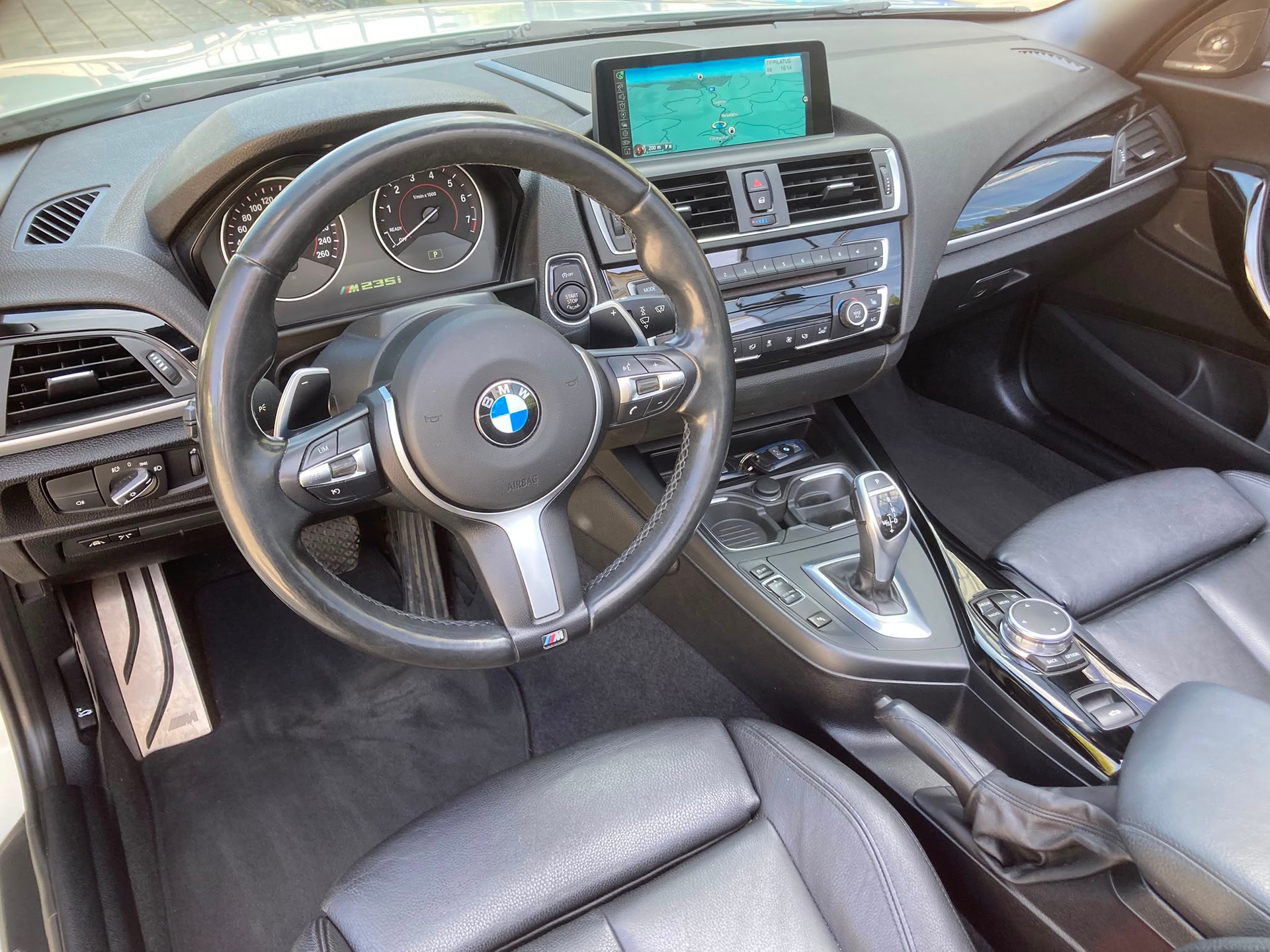 BMW M235i xDrive Steptronic-image-10
