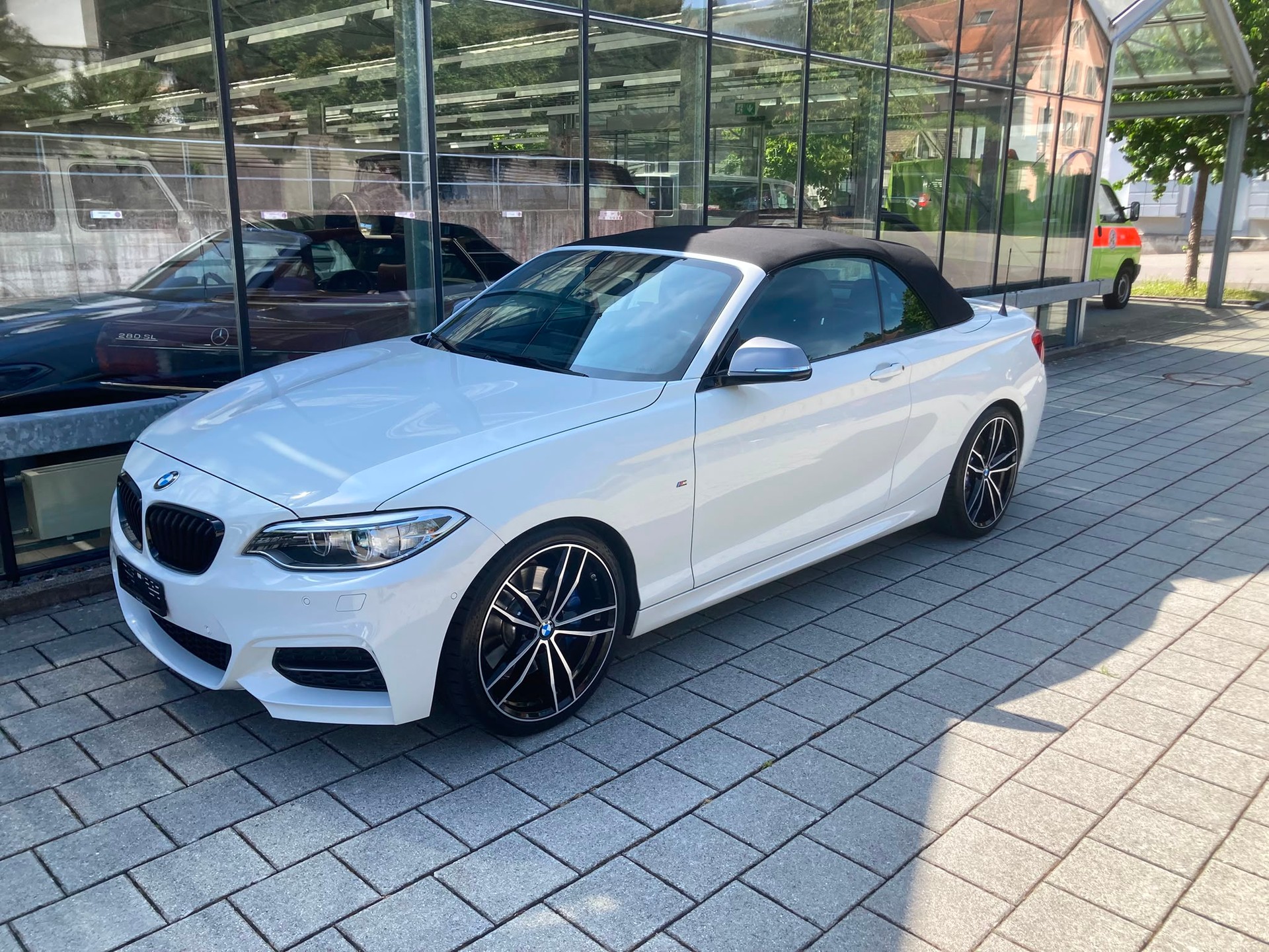 BMW M235i xDrive Steptronic-image-7