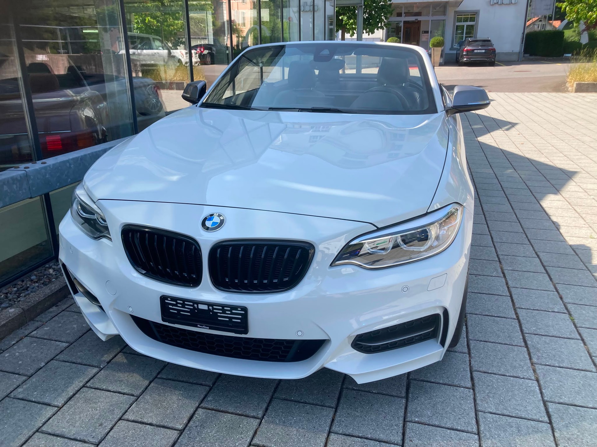 BMW M235i xDrive Steptronic-image-2