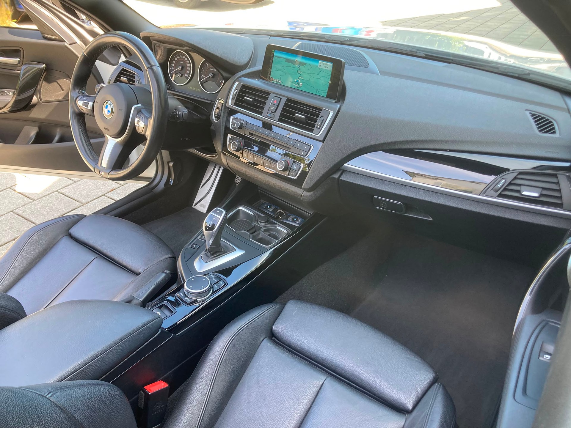 BMW M235i xDrive Steptronic-image-11
