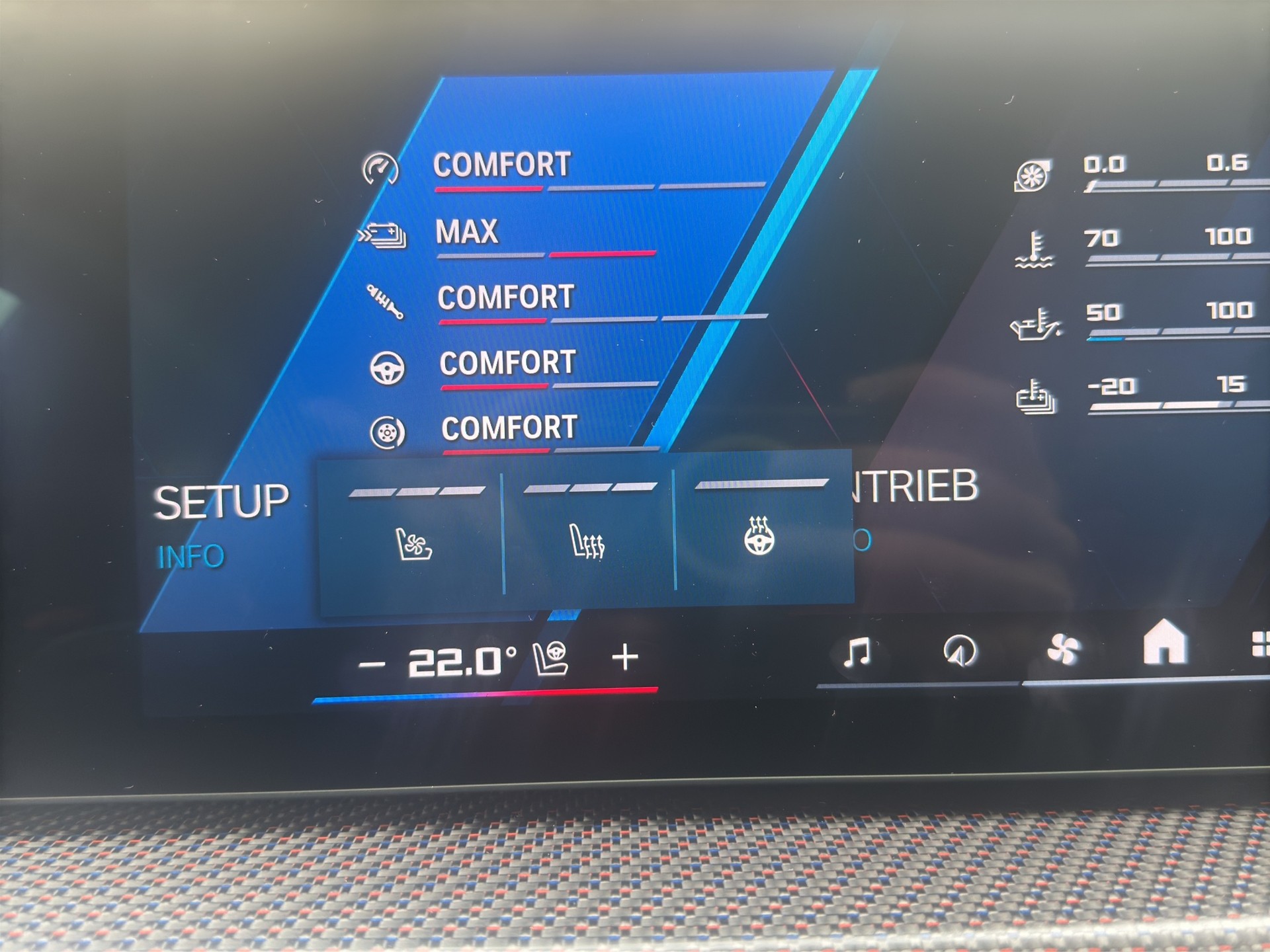 BMW XM xDrive PHEV Label (CH) INDIVIDUAL M Driver's Package-image-20