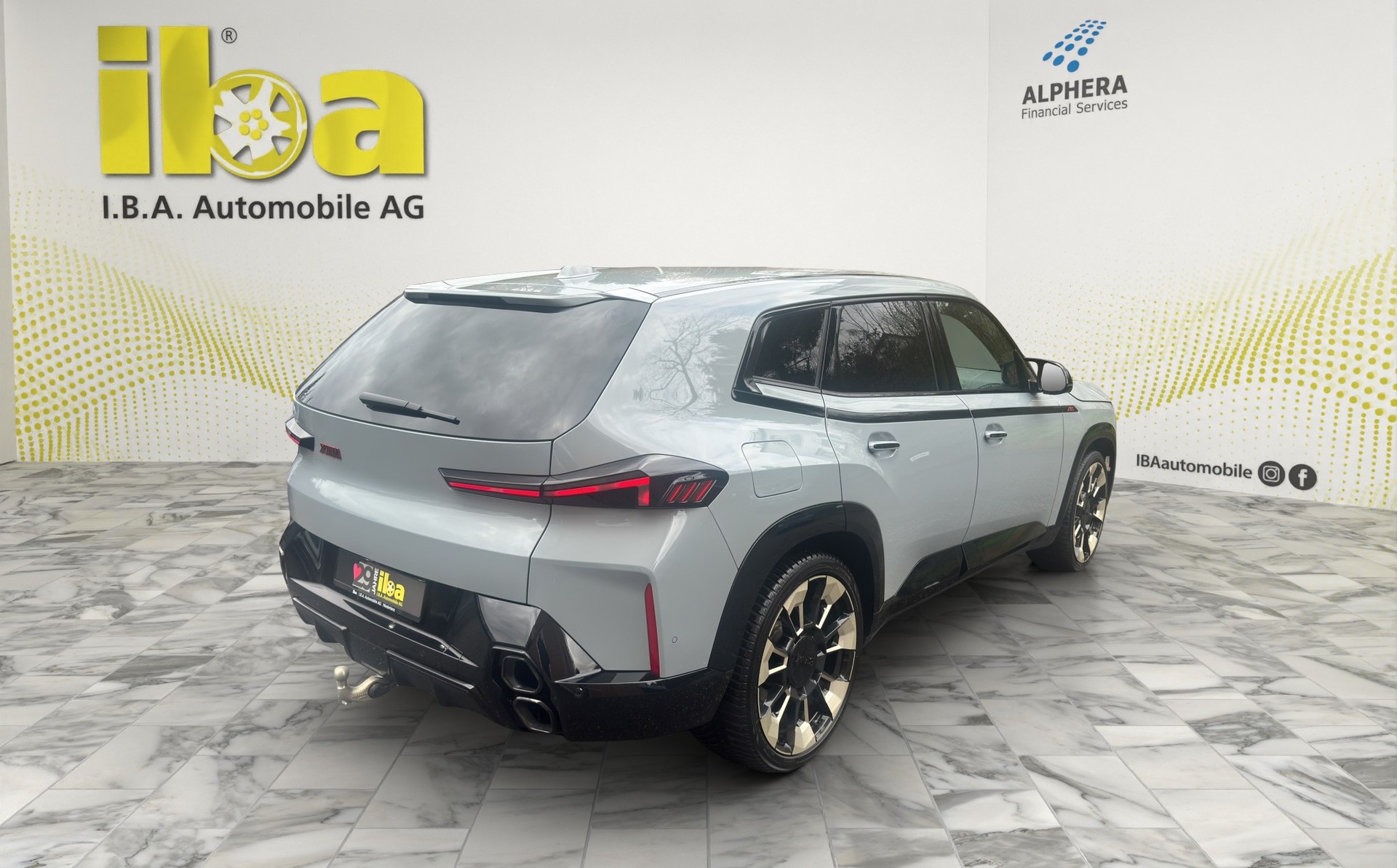 BMW XM xDrive PHEV Label (CH) INDIVIDUAL M Driver's Package-image-4