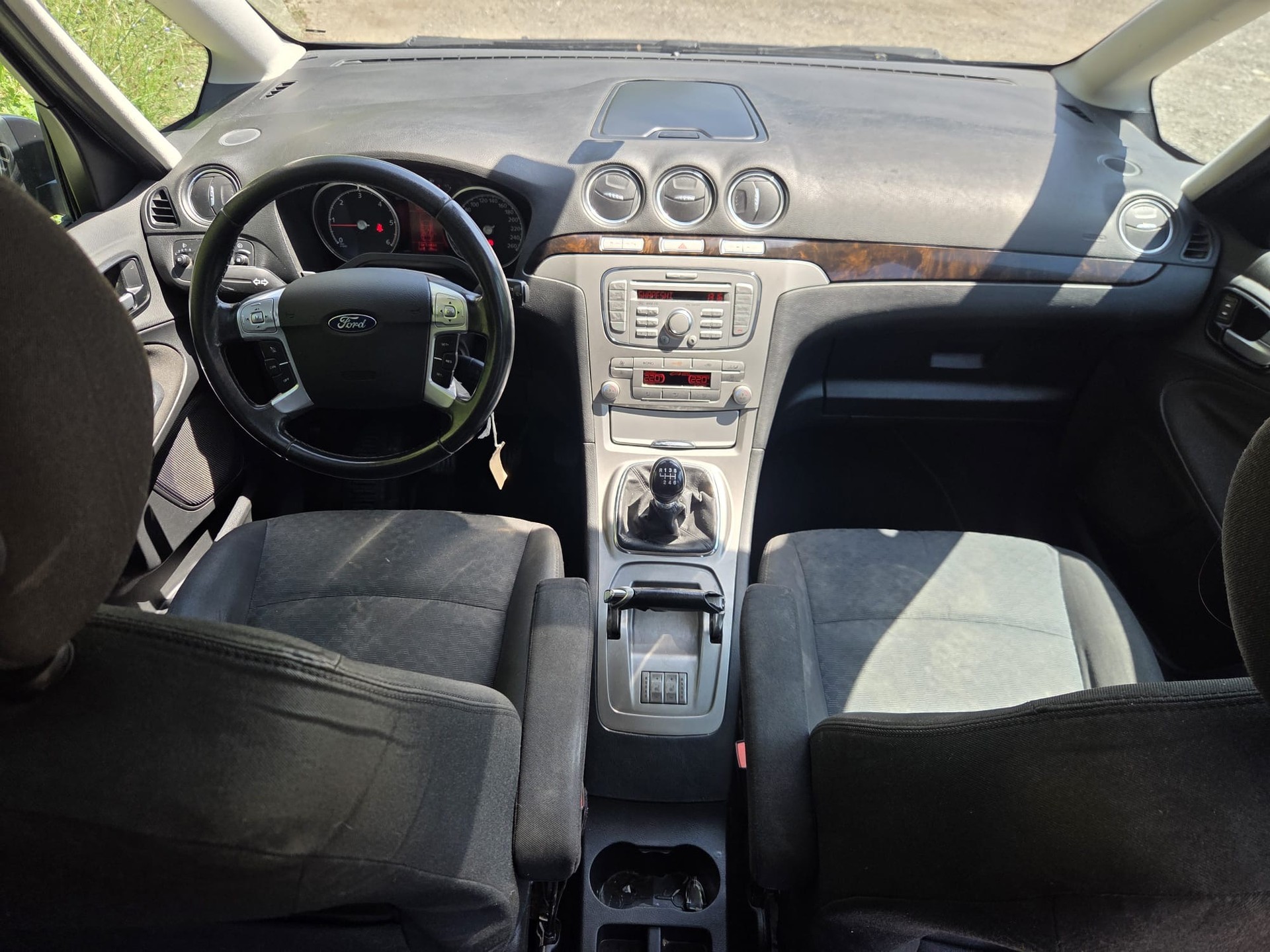 FORD Galaxy 2.0 TDCi Titanium-image-8