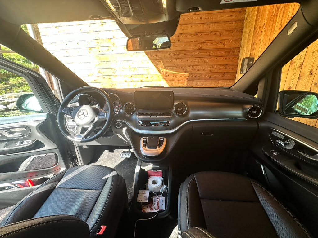 MERCEDES-BENZ EQV 300 Avantgarde lang-image-3