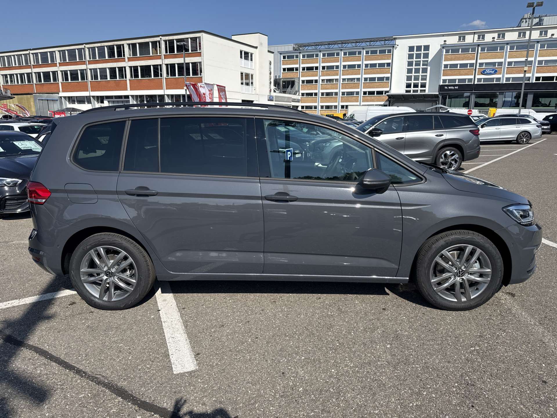 VW Touran 1.5 TSi EVO Comfortline Edition DSG-Automat 7-Plätzer-image-10