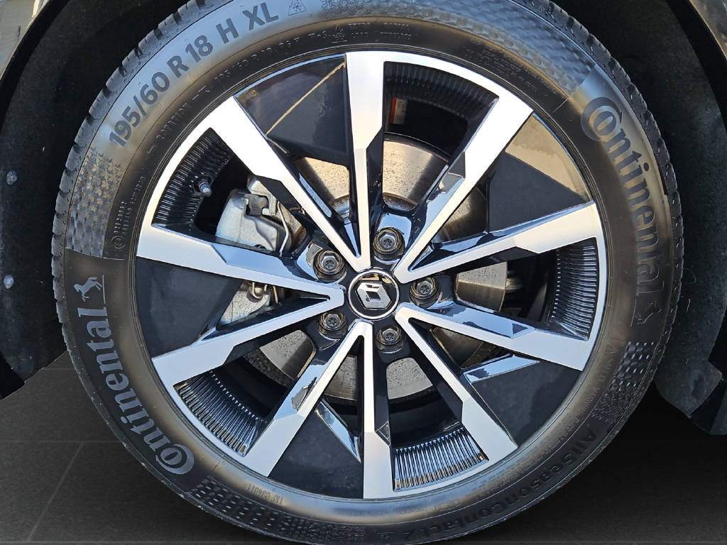 RENAULT Mégane E-Tech evolution-image-10