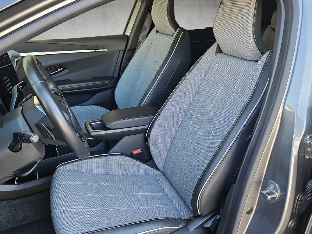RENAULT Mégane E-Tech evolution-image-4