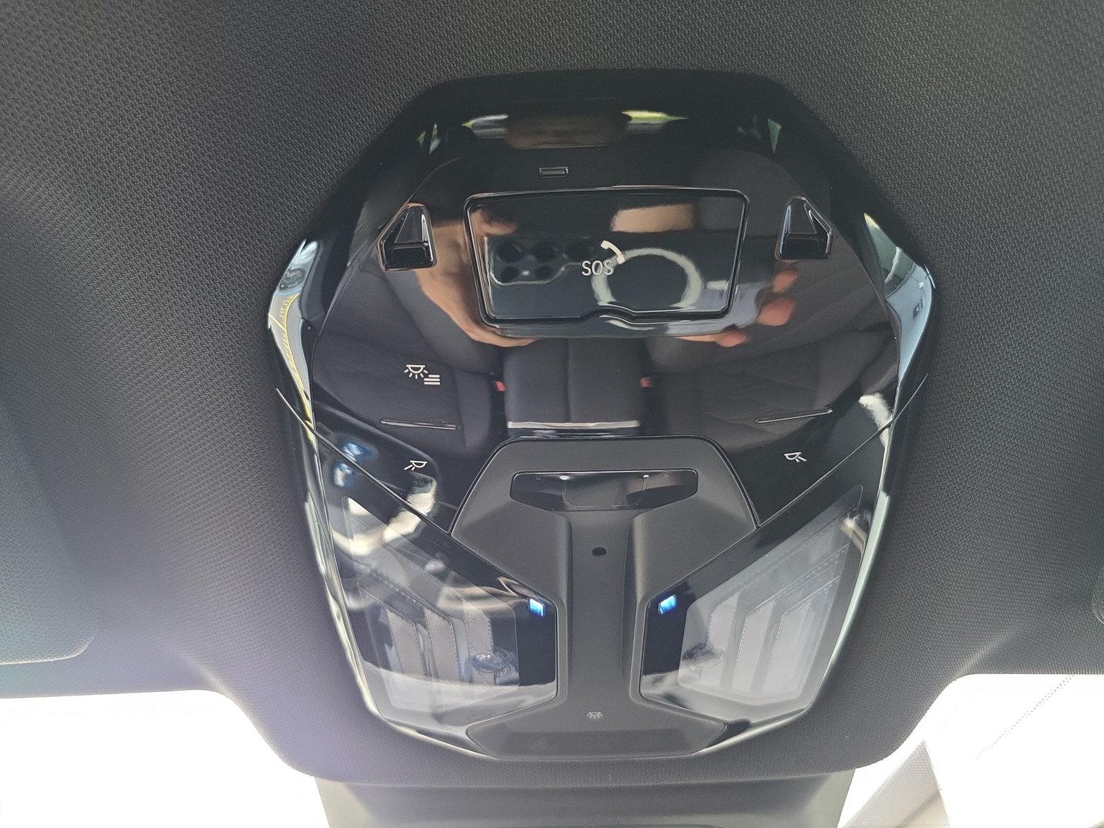 BMW iX xDrive40 M Sport i20 (CH) AHK 2.5T ** Action de Leasing à 0.9% **-image-26