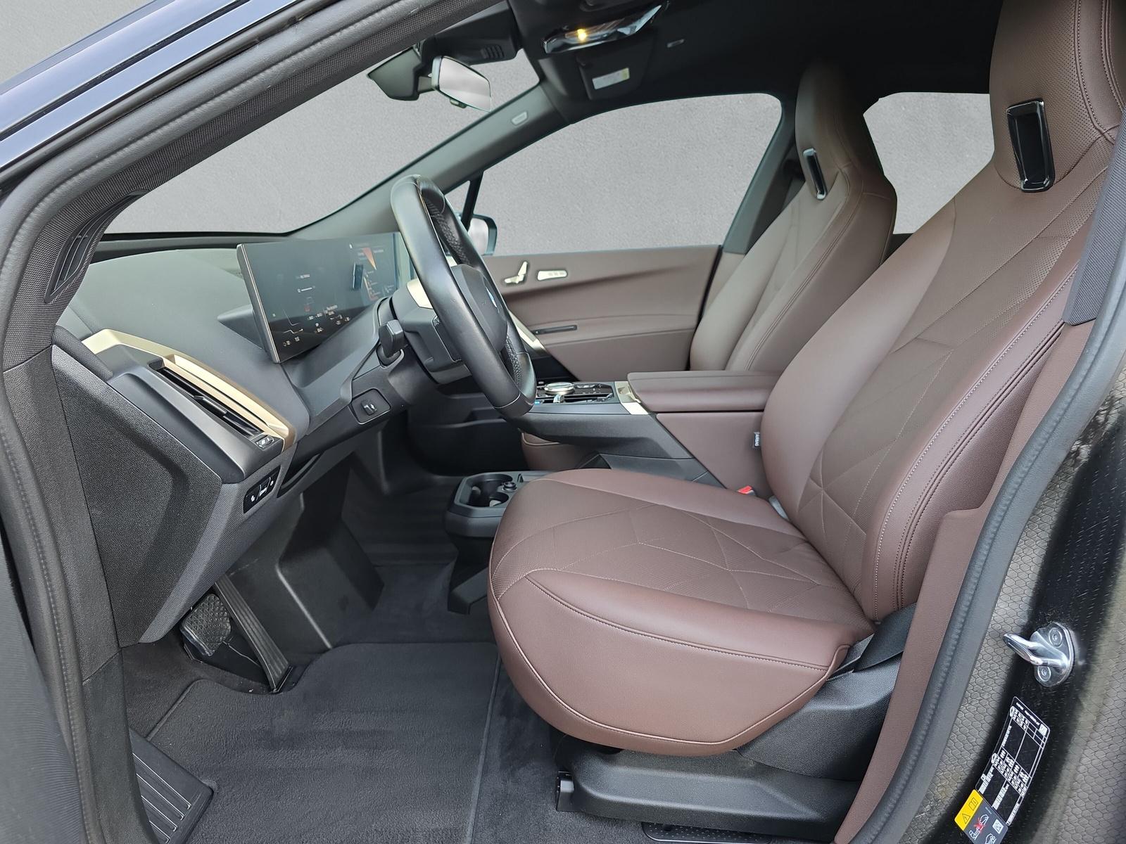 BMW iX xDrive40 M Sport i20 (CH) AHK 2.5T ** Action de Leasing à 0.9% **-image-12