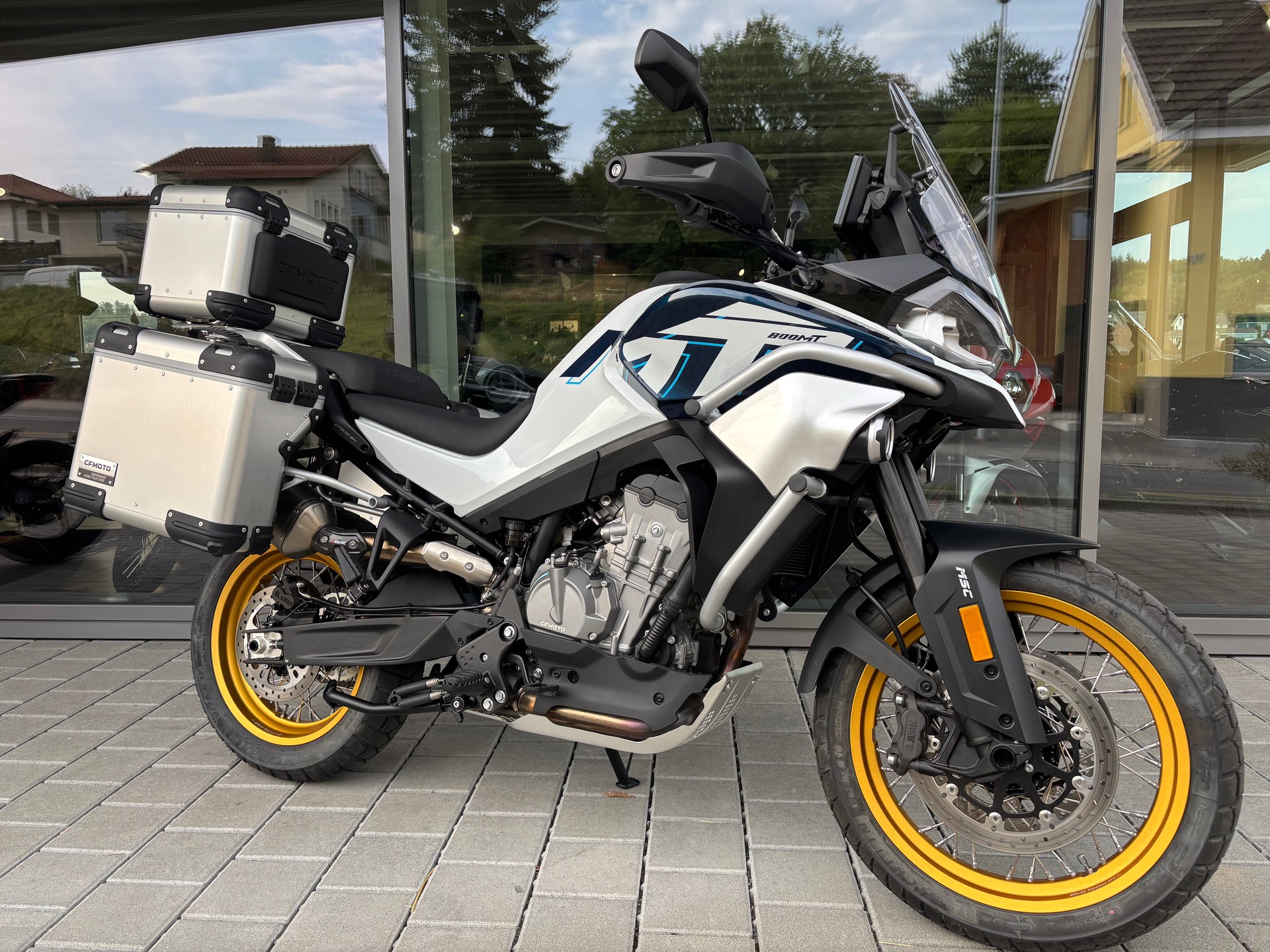 CF MOTO 800 MT Explorer