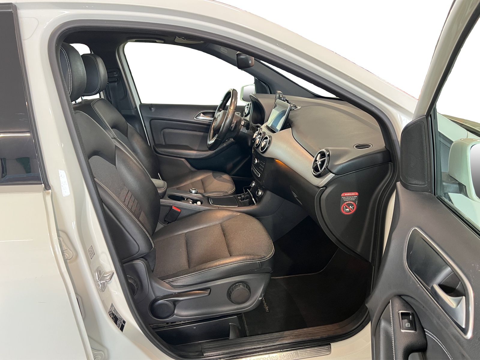 MERCEDES-BENZ B 200 Urban 7G-DCT-image-8