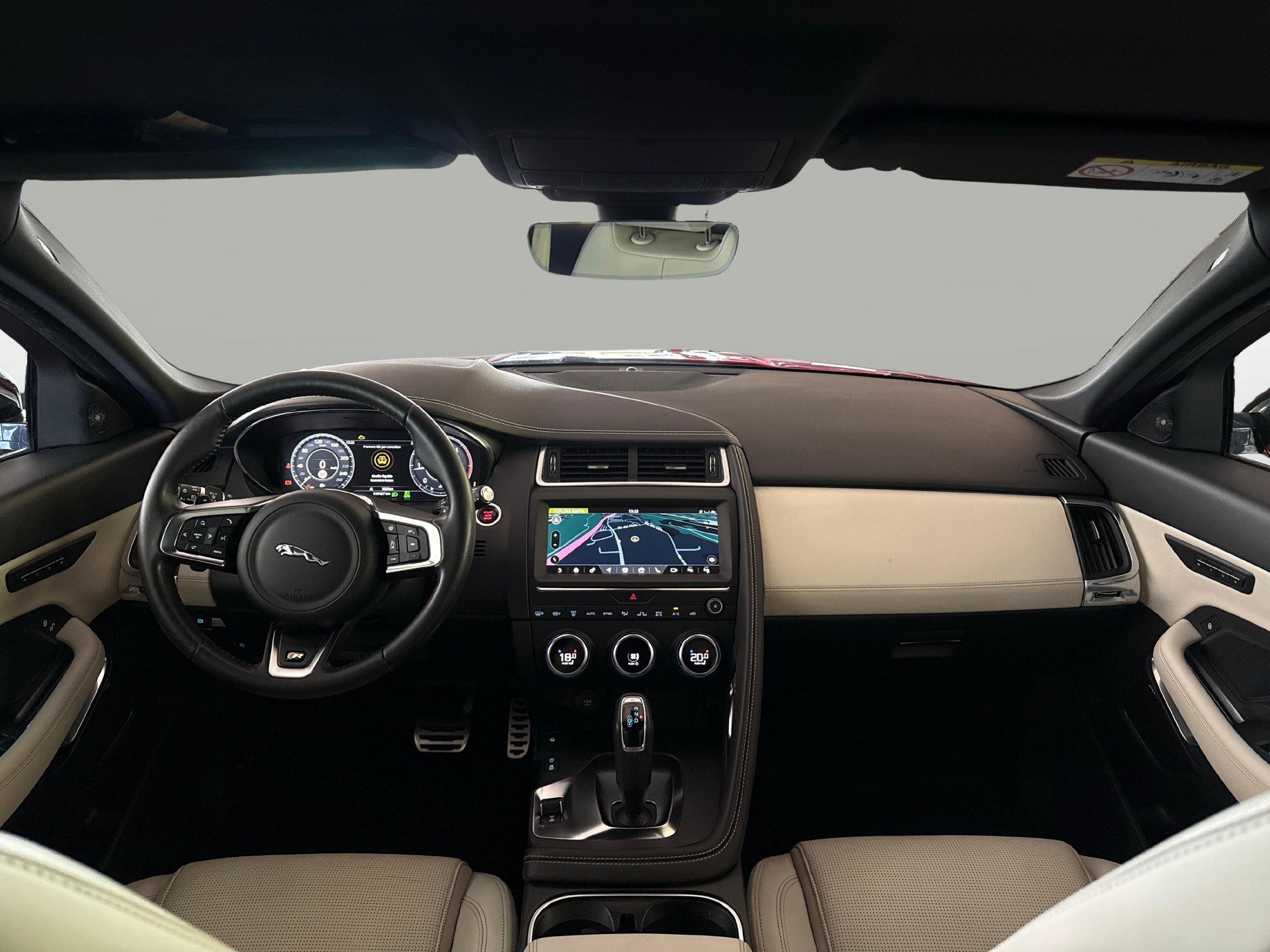 JAGUAR E-Pace 2.0 D 180 R-Dynamic SE AWD-image-8