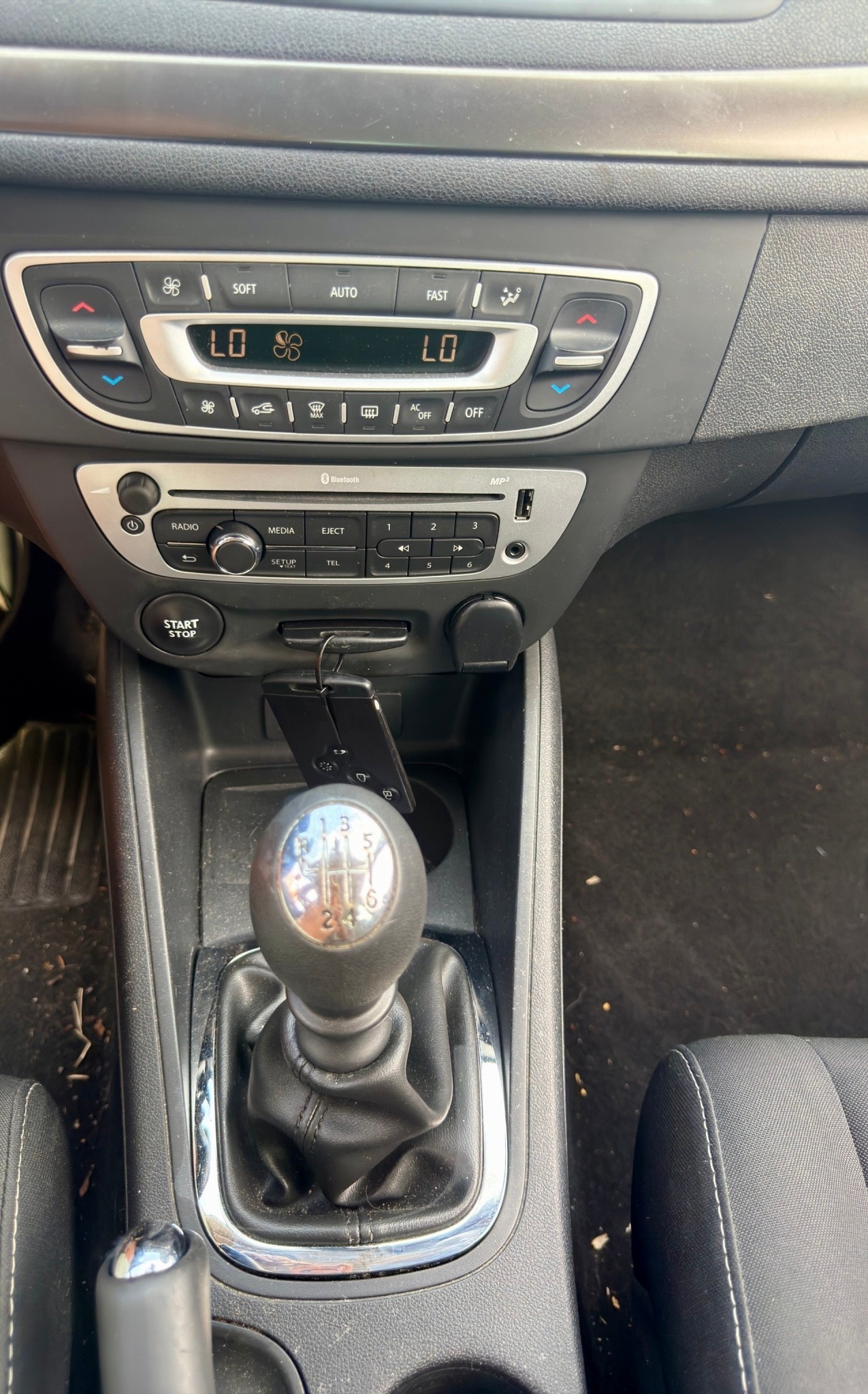 RENAULT Mégane 1.5 dCi Bose-image-13