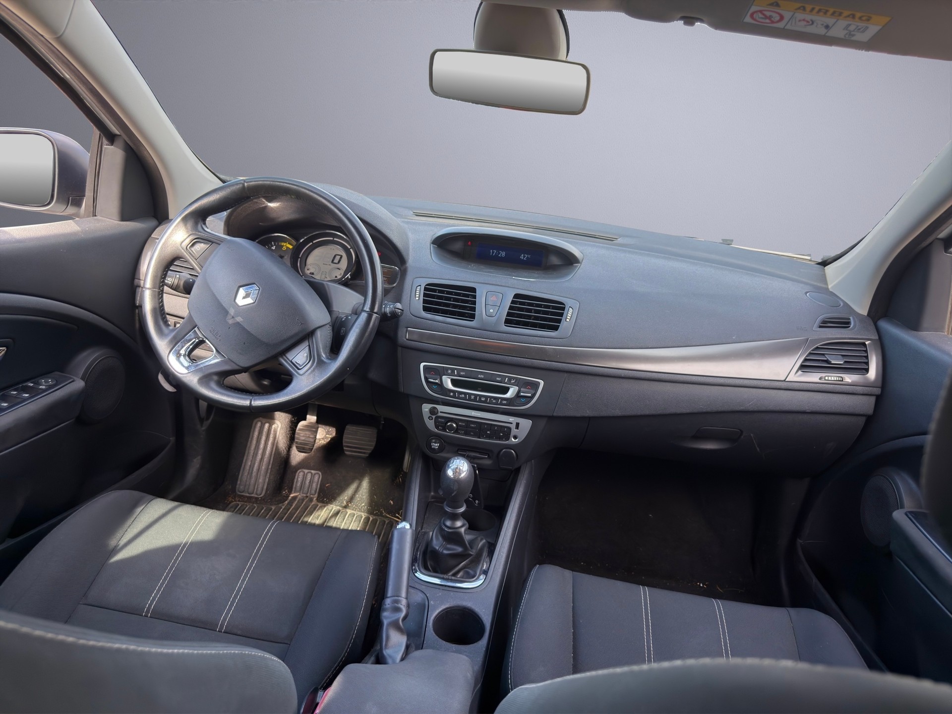 RENAULT Mégane 1.5 dCi Bose-image-11