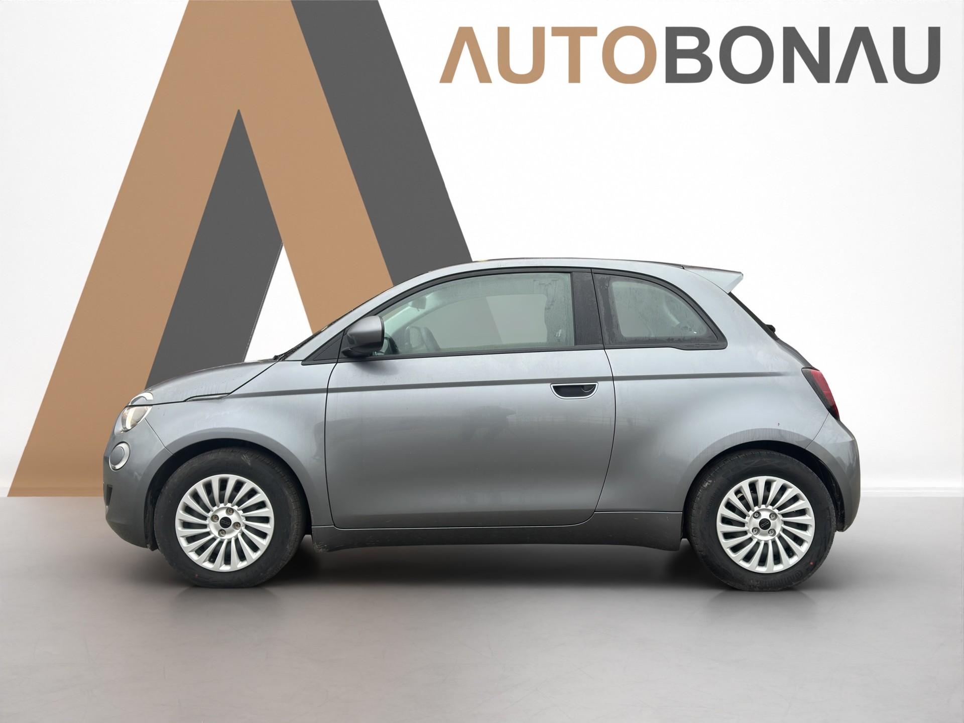FIAT 500 Action-image-1