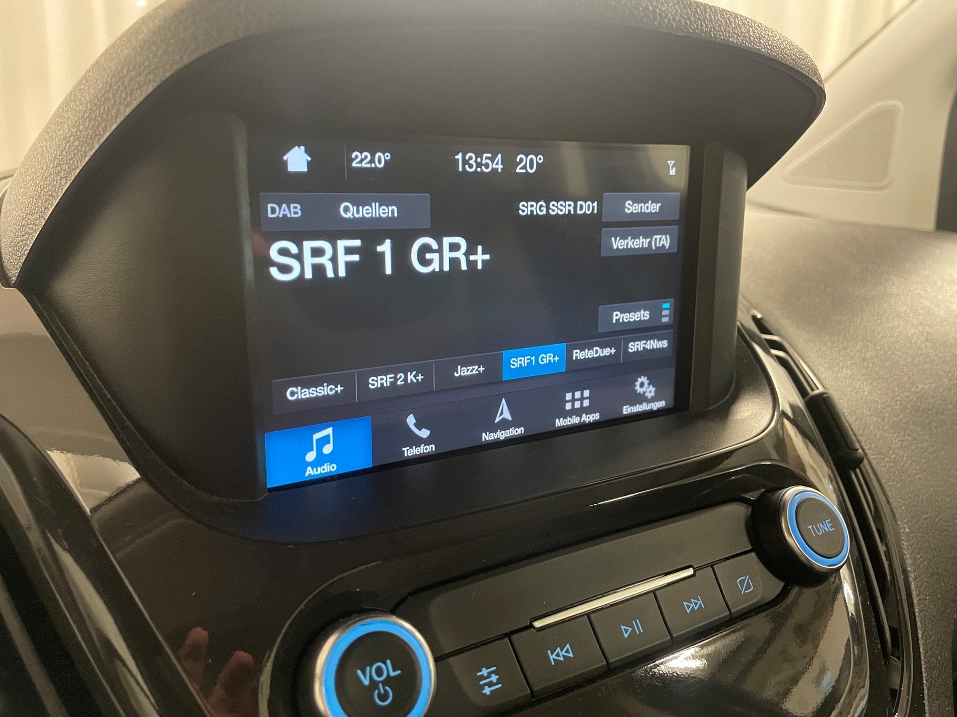 FORD Tourneo Courier 1.0 SCTi Titanium-image-7