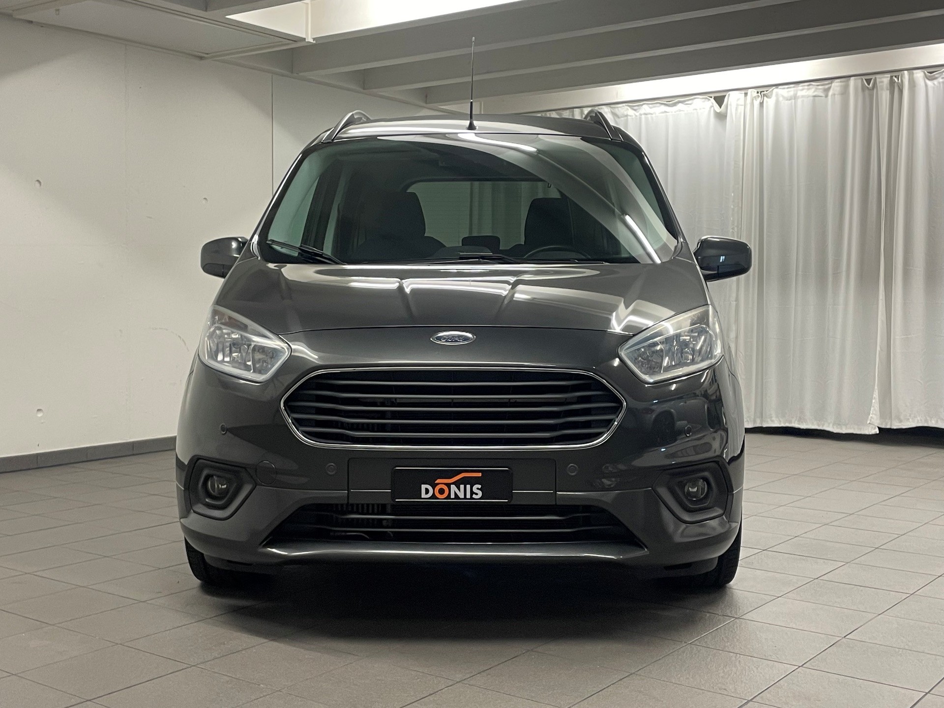 FORD Tourneo Courier 1.0 SCTi Titanium-image-2