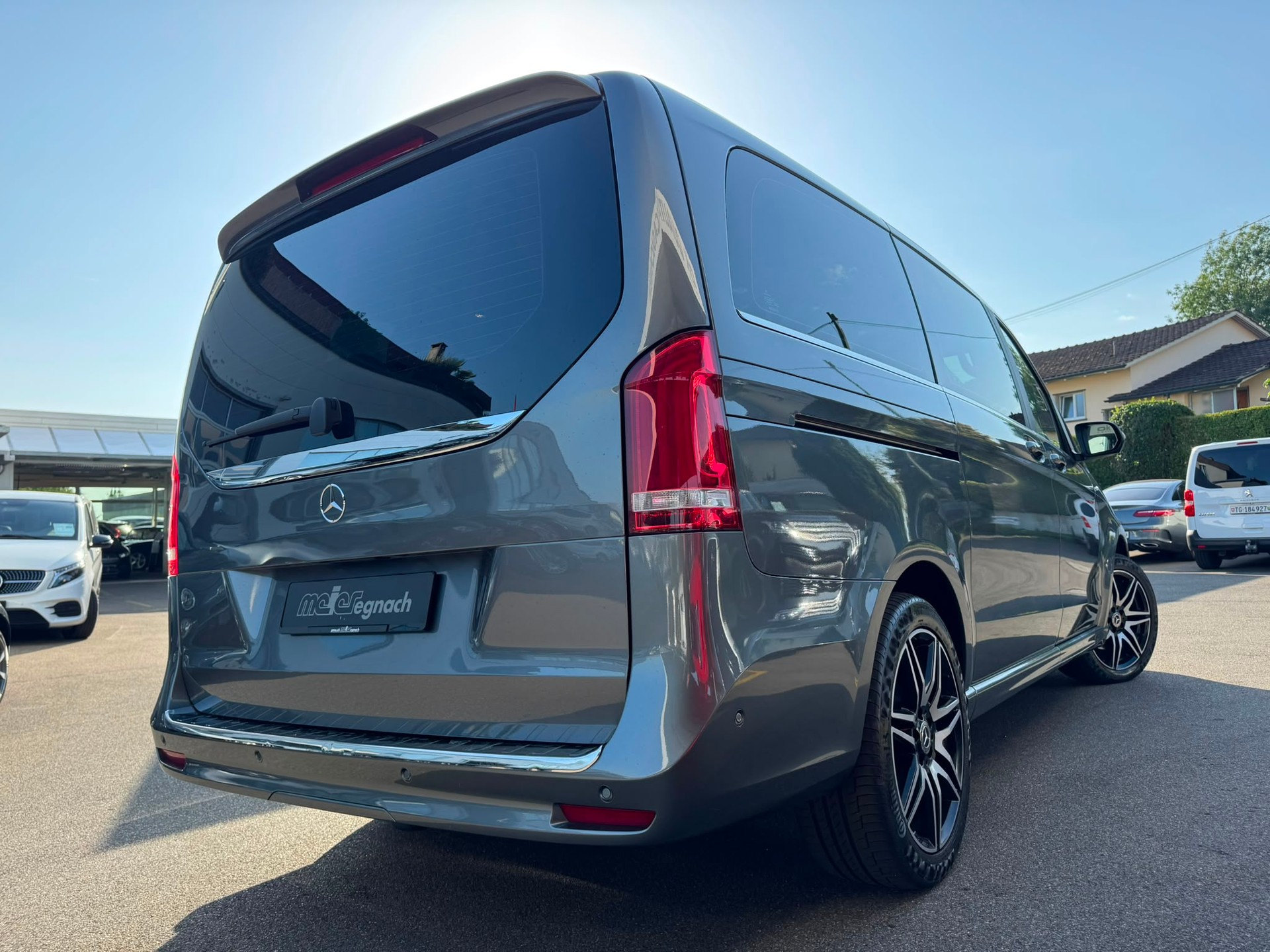 MERCEDES-BENZ V 300 d lang Avantgarde 4Matic 9G-Tronic-image-7