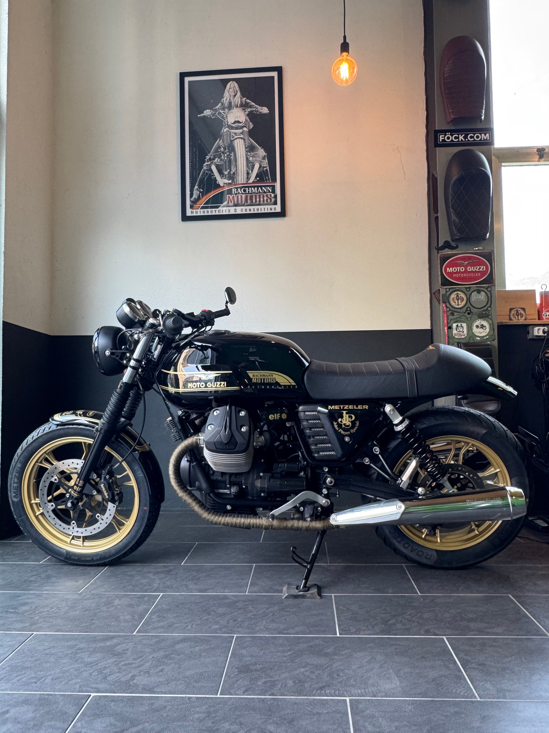 MOTO GUZZI V7 JSP Stone