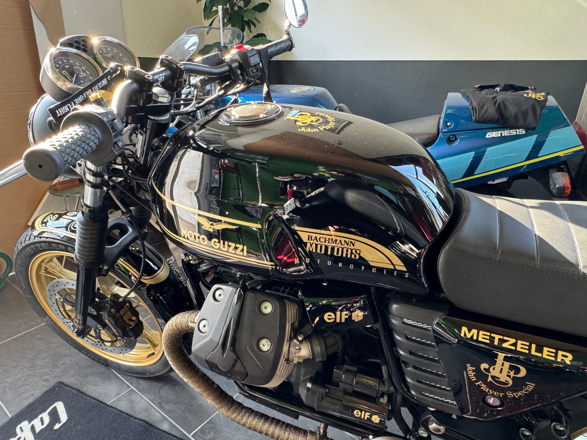MOTO GUZZI V7 JSP Stone-image-6