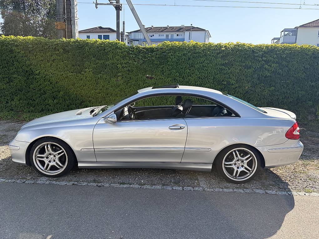 MERCEDES-BENZ CLK 320