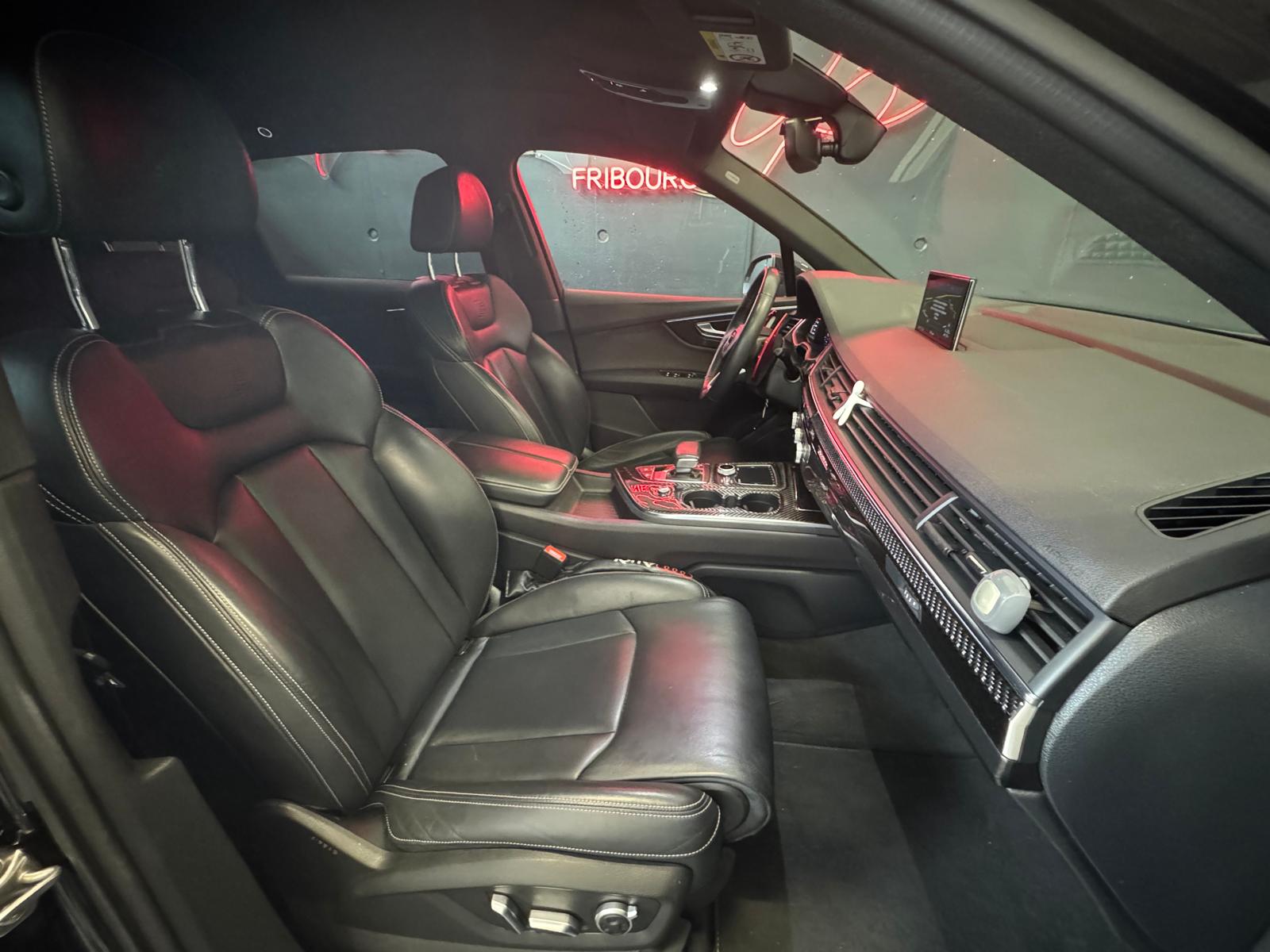 AUDI Q7 45 TDI quattro tiptronic-image-10