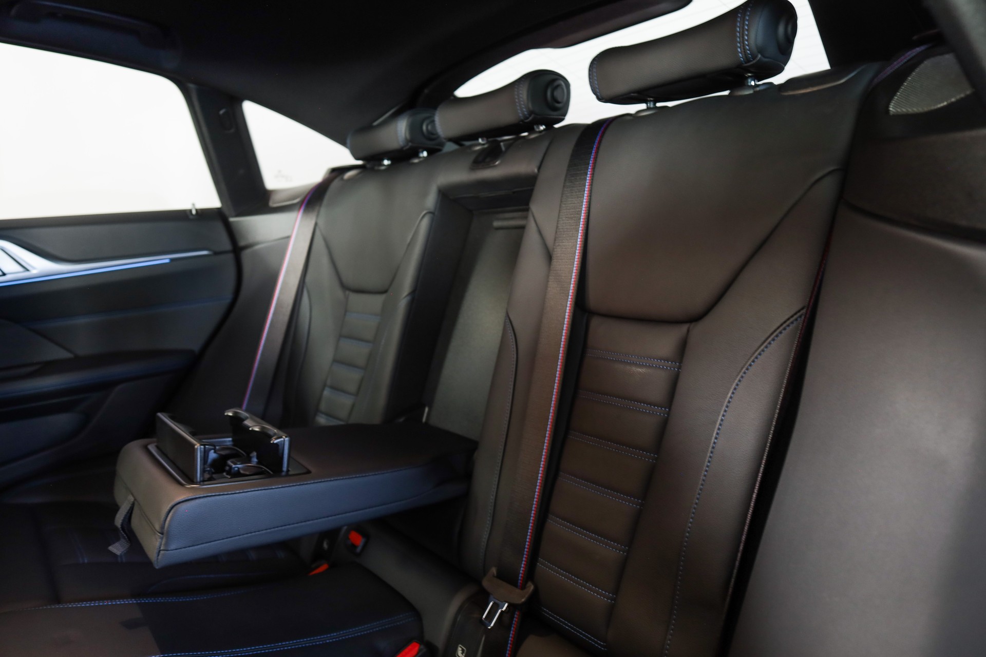 BMW i4 M50-image-18