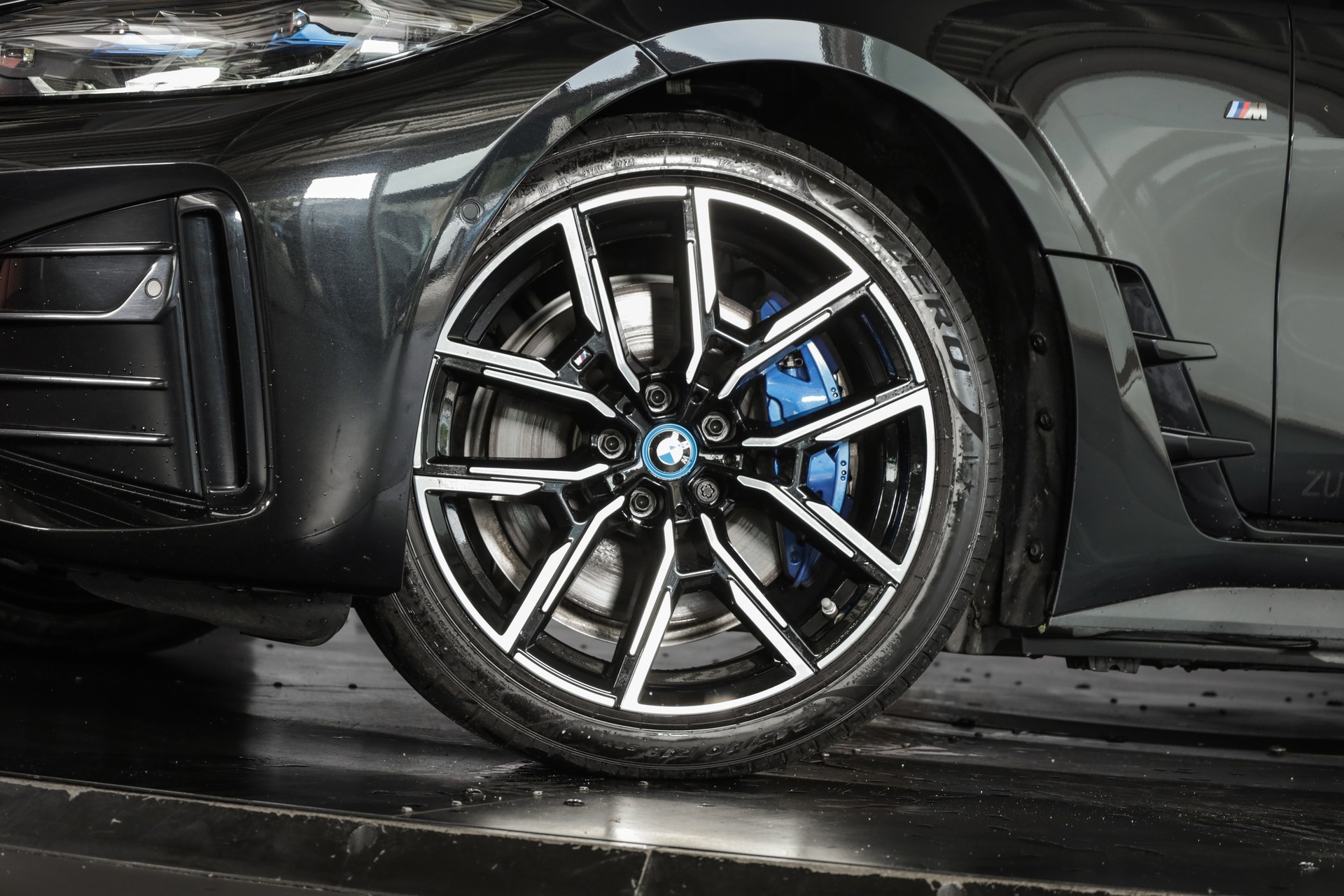 BMW i4 M50-image-8