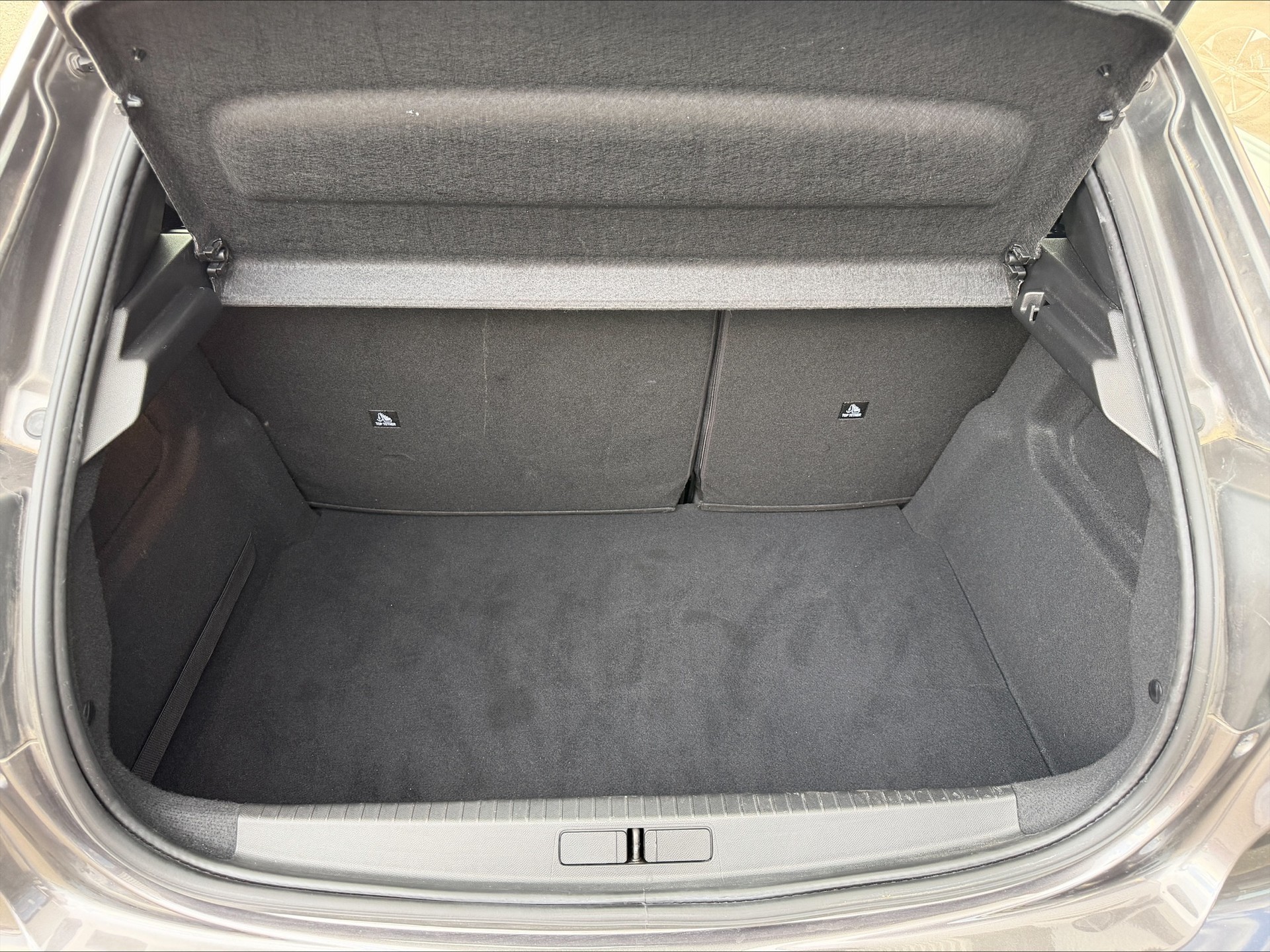PEUGEOT 208 1.2 PureTech Active-image-13
