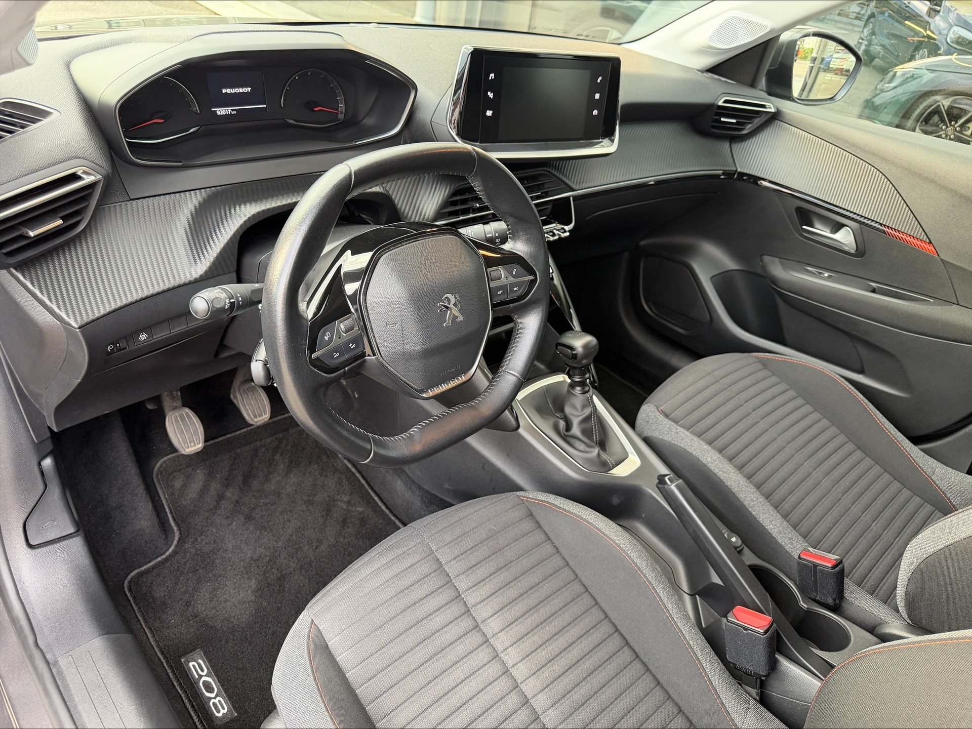 PEUGEOT 208 1.2 PureTech Active-image-4