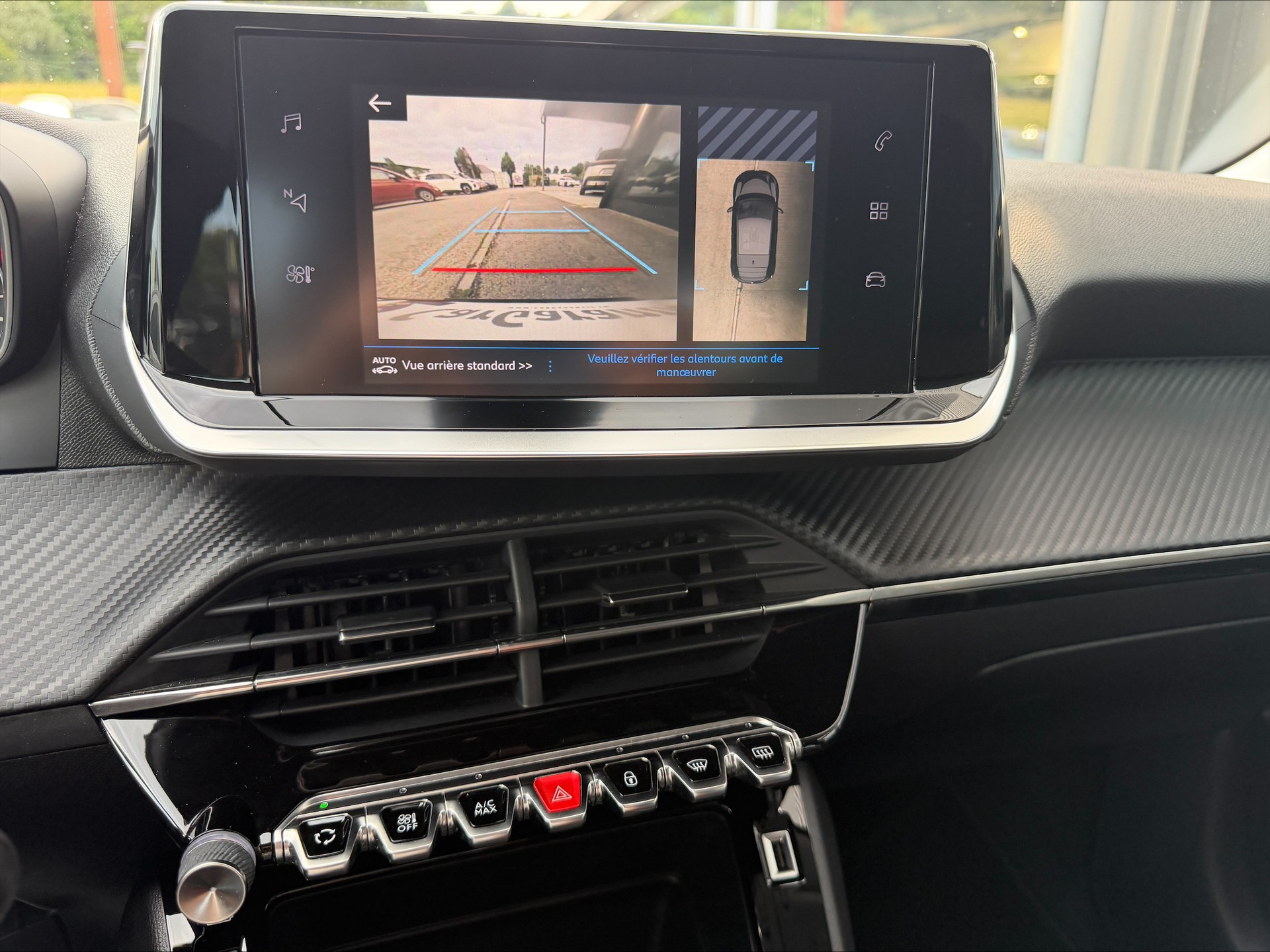 PEUGEOT 208 1.2 PureTech Active-image-7