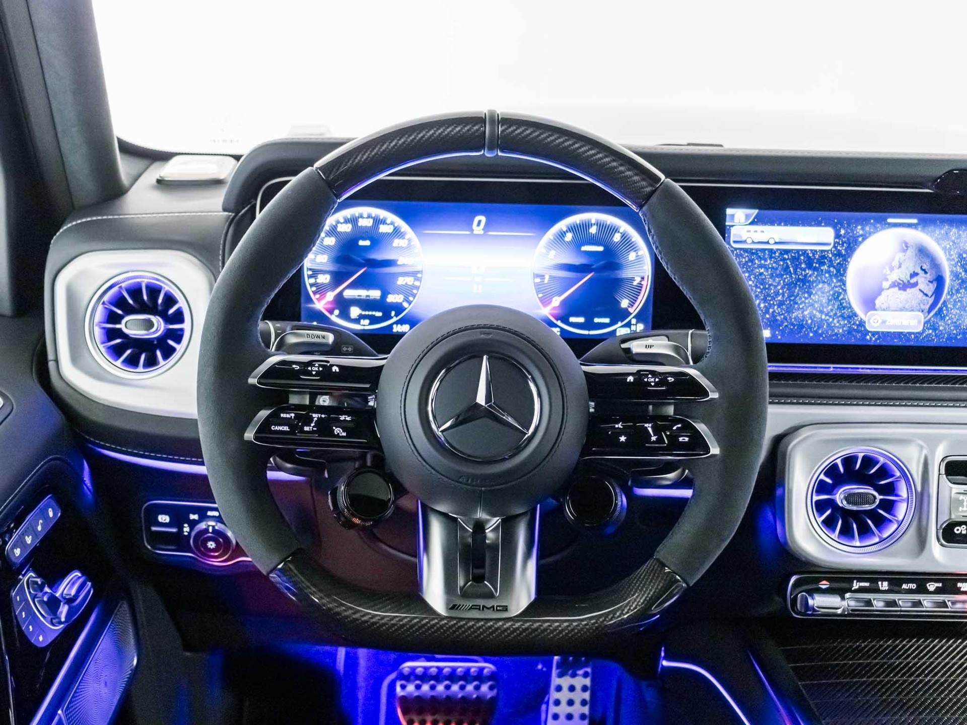 MERCEDES-BENZ G 63 AMG-image-11