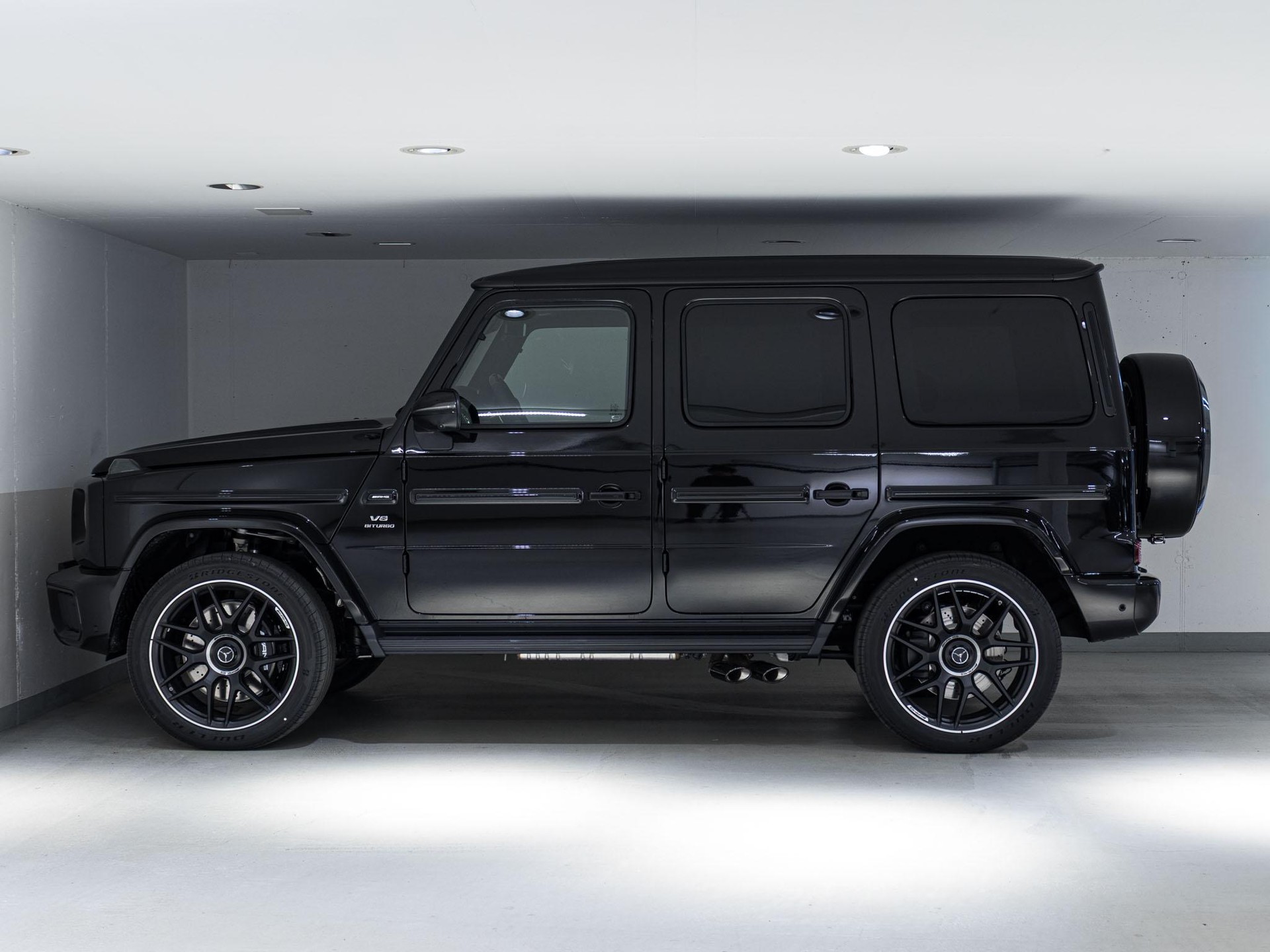 MERCEDES-BENZ G 63 AMG-image-4