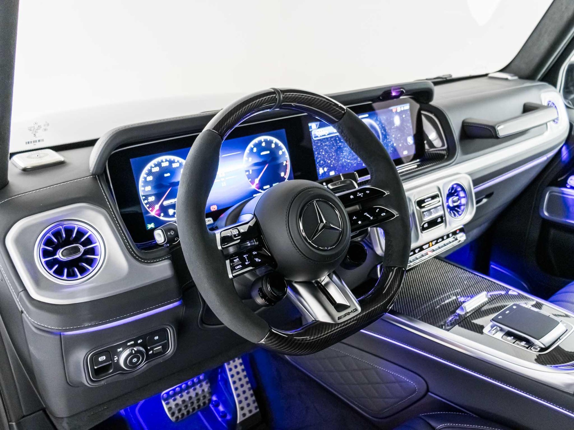 MERCEDES-BENZ G 63 AMG-image-9