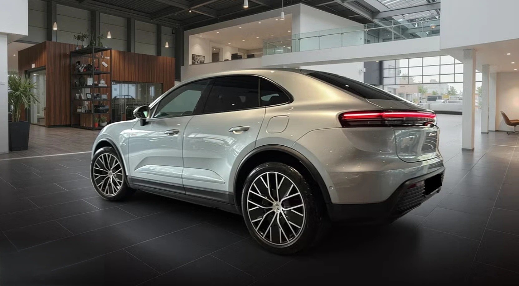 PORSCHE Macan 4 100kWh-showroom-element-2