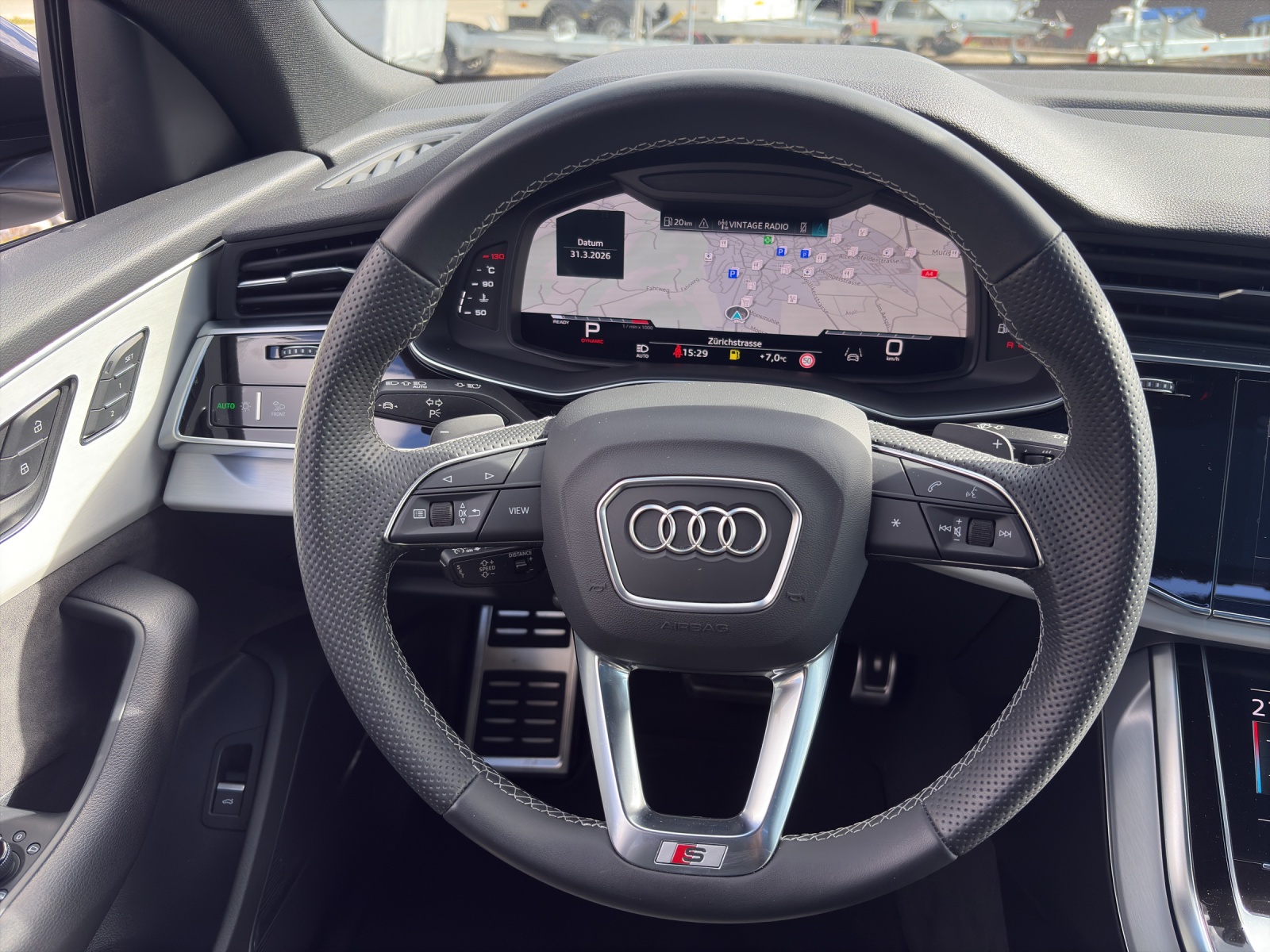 AUDI SQ8 4.0 V8 TFSI quattro T-Tronic-image-11