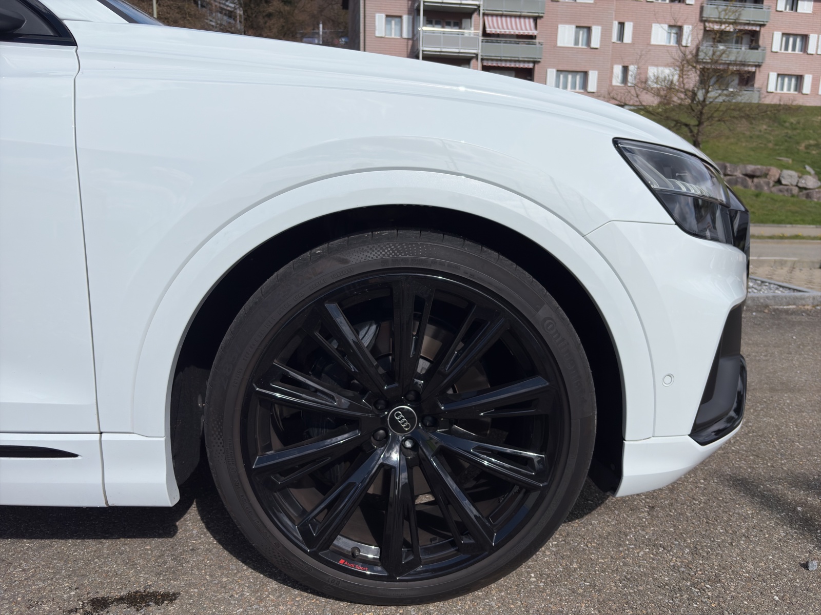 AUDI SQ8 4.0 V8 TFSI quattro T-Tronic-image-16