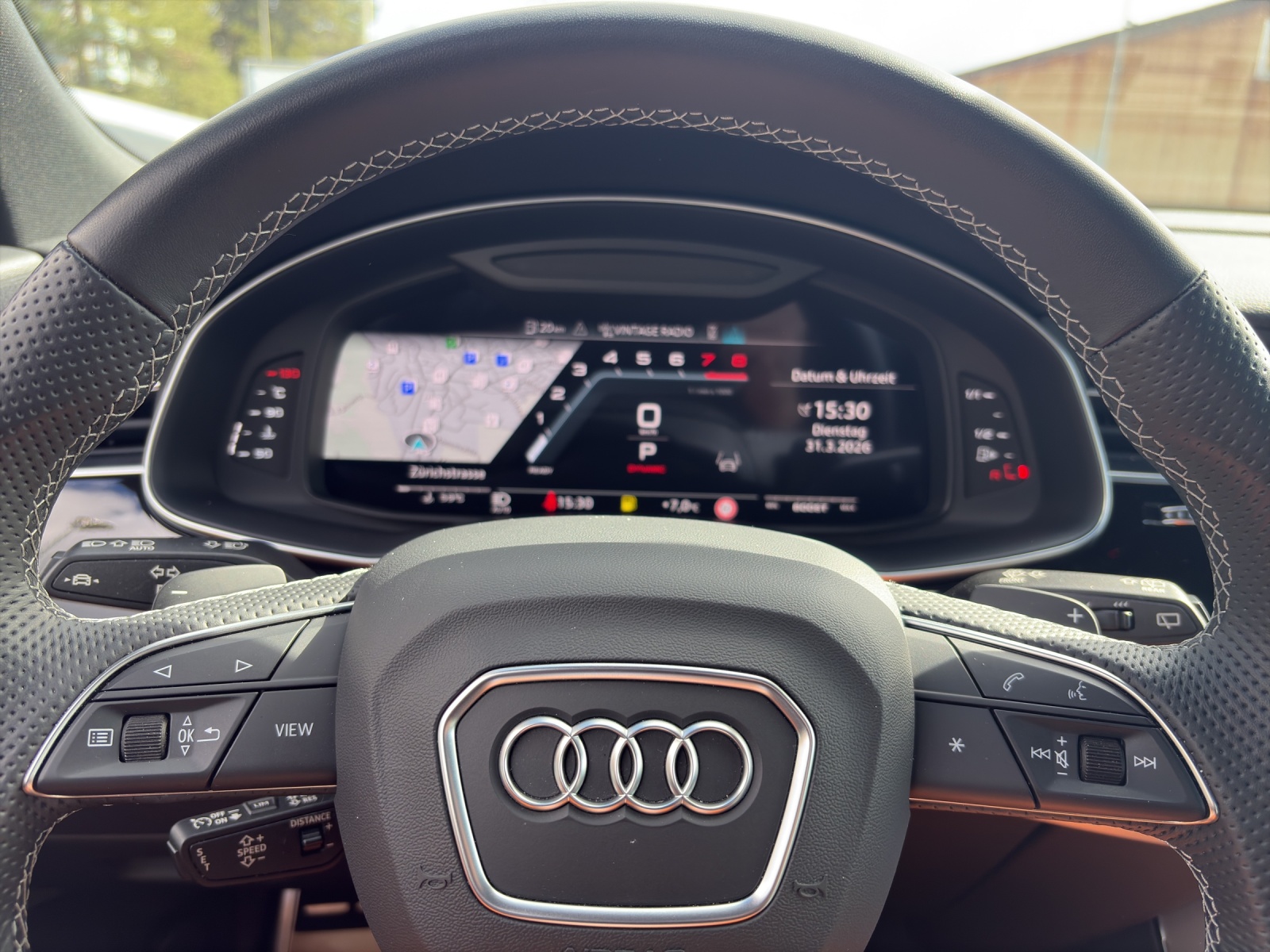 AUDI SQ8 4.0 V8 TFSI quattro T-Tronic-image-12