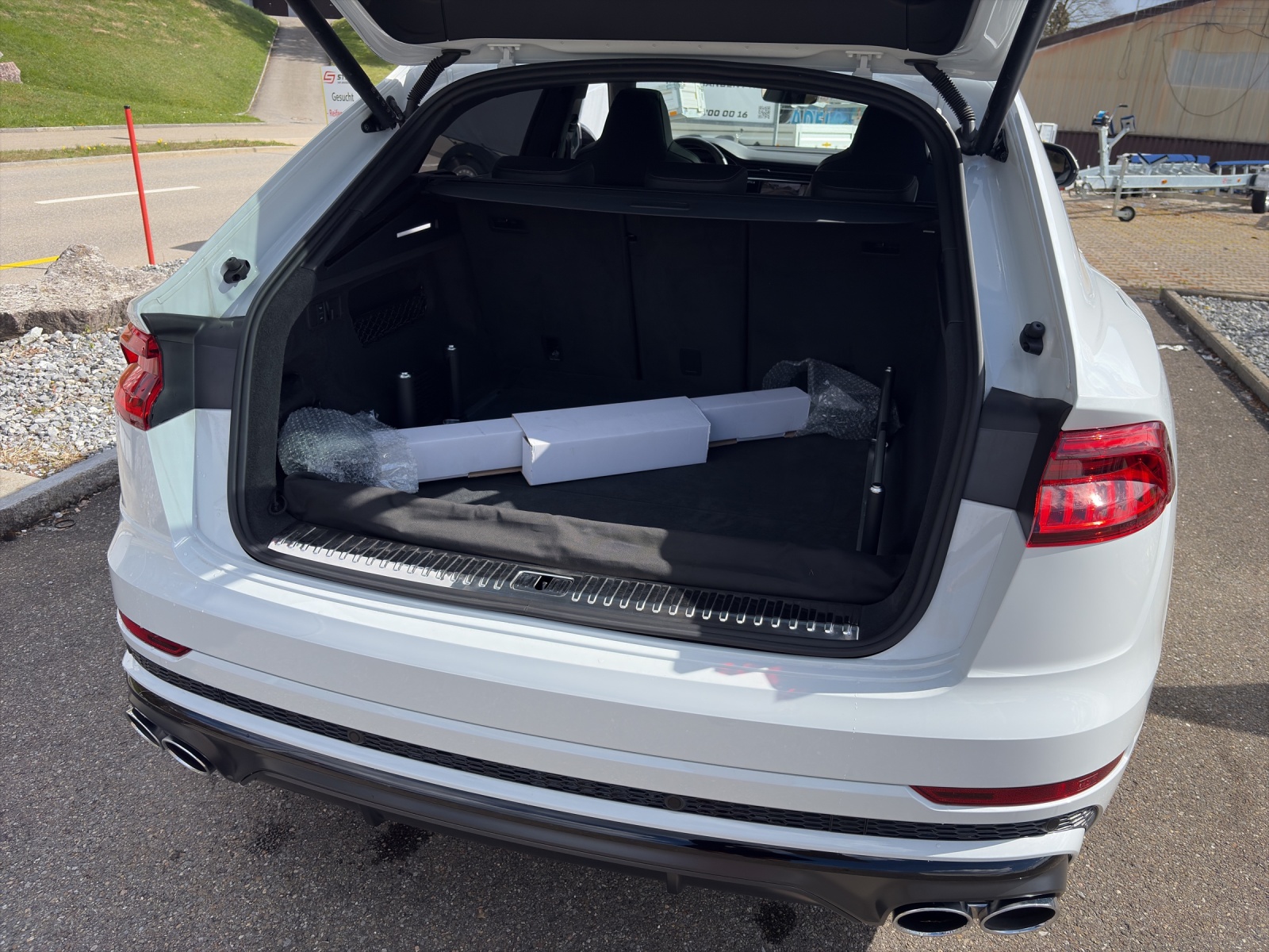 AUDI SQ8 4.0 V8 TFSI quattro T-Tronic-image-17