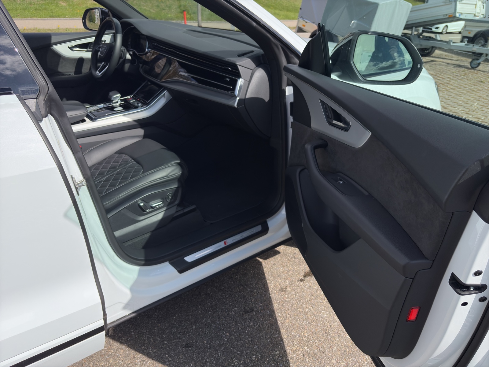 AUDI SQ8 4.0 V8 TFSI quattro T-Tronic-image-5